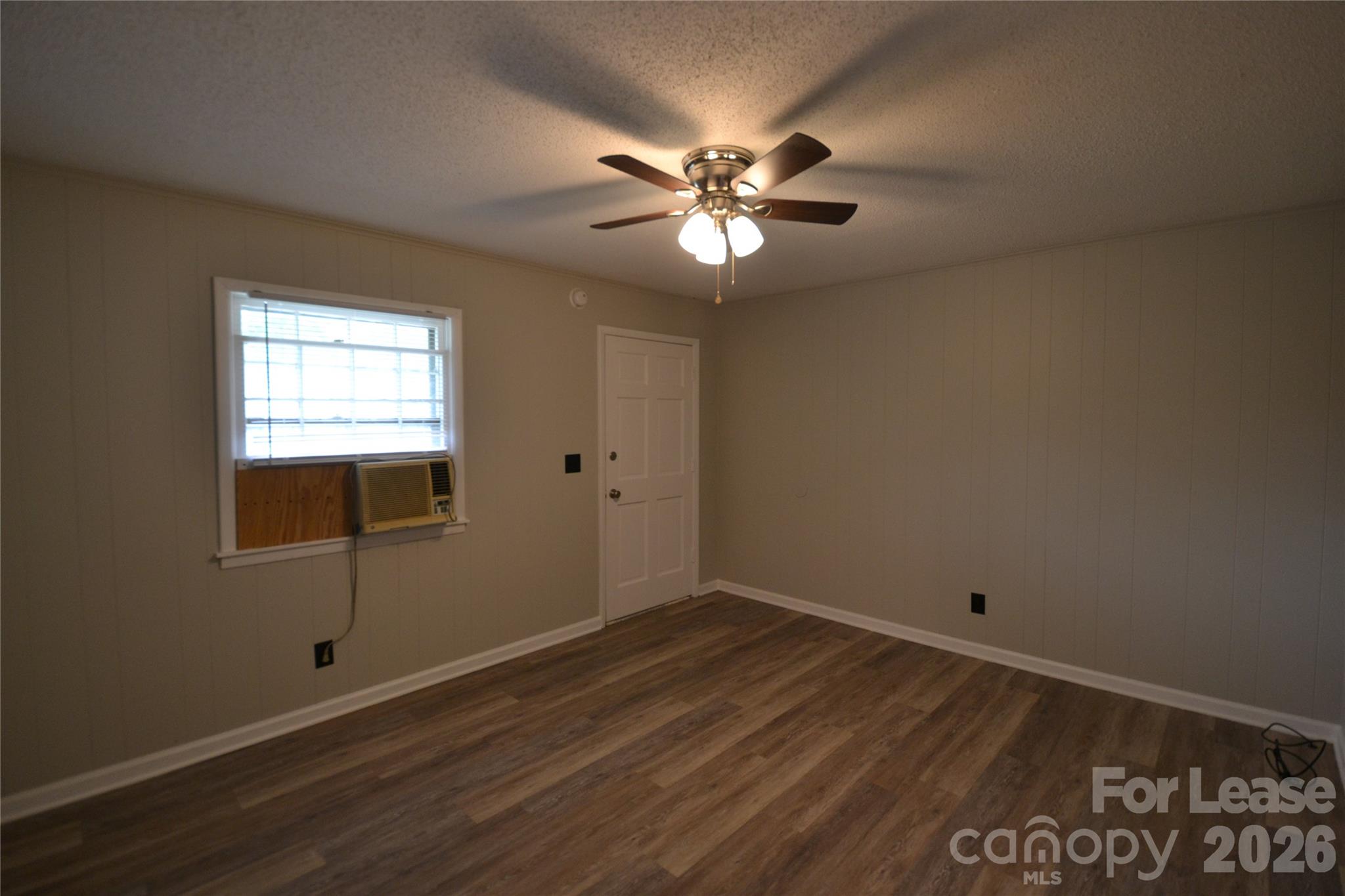 102 Sunset Drive Property Photo 6