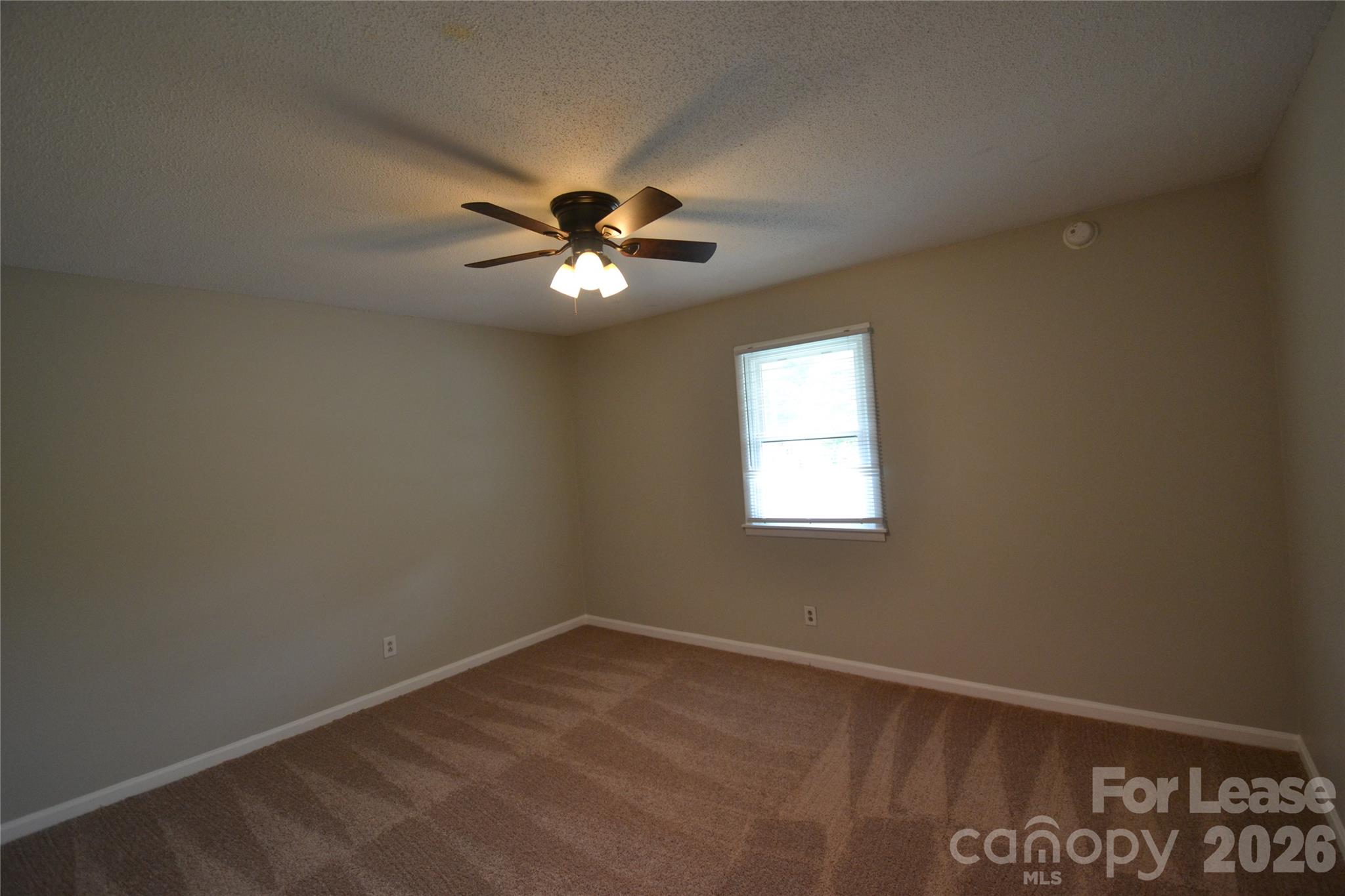 102 Sunset Drive Property Photo 11