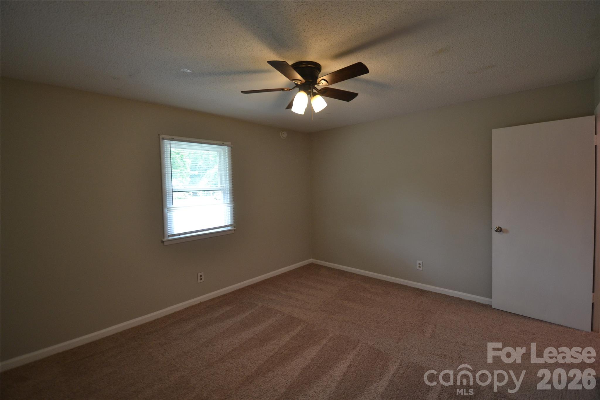 102 Sunset Drive Property Photo 14