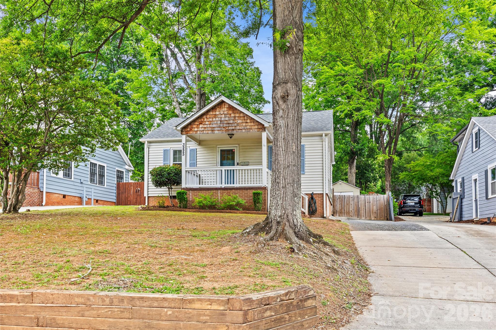 3225 Commonwealth Avenue Property Photo 1