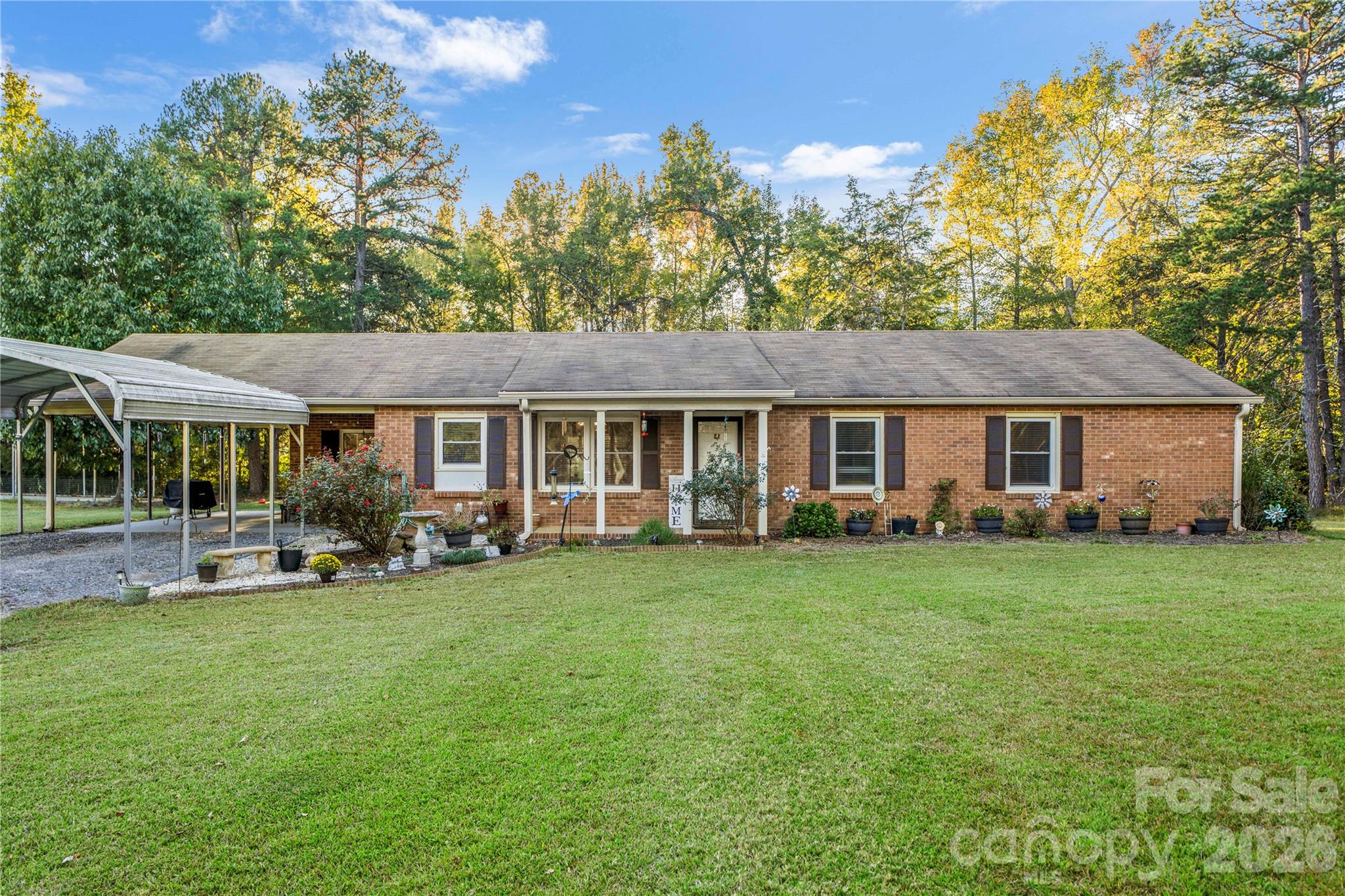 1875 Davis Circle Property Photo 2
