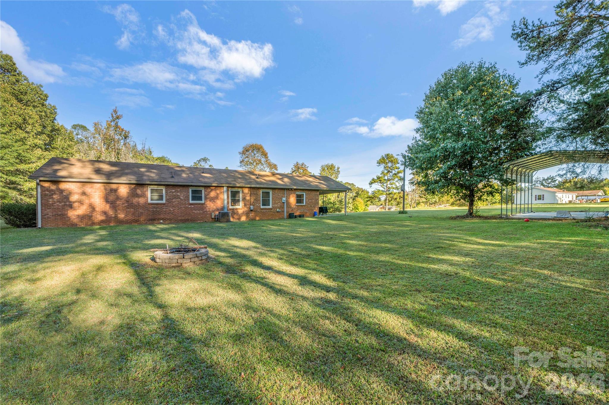 1875 Davis Circle Property Photo 3