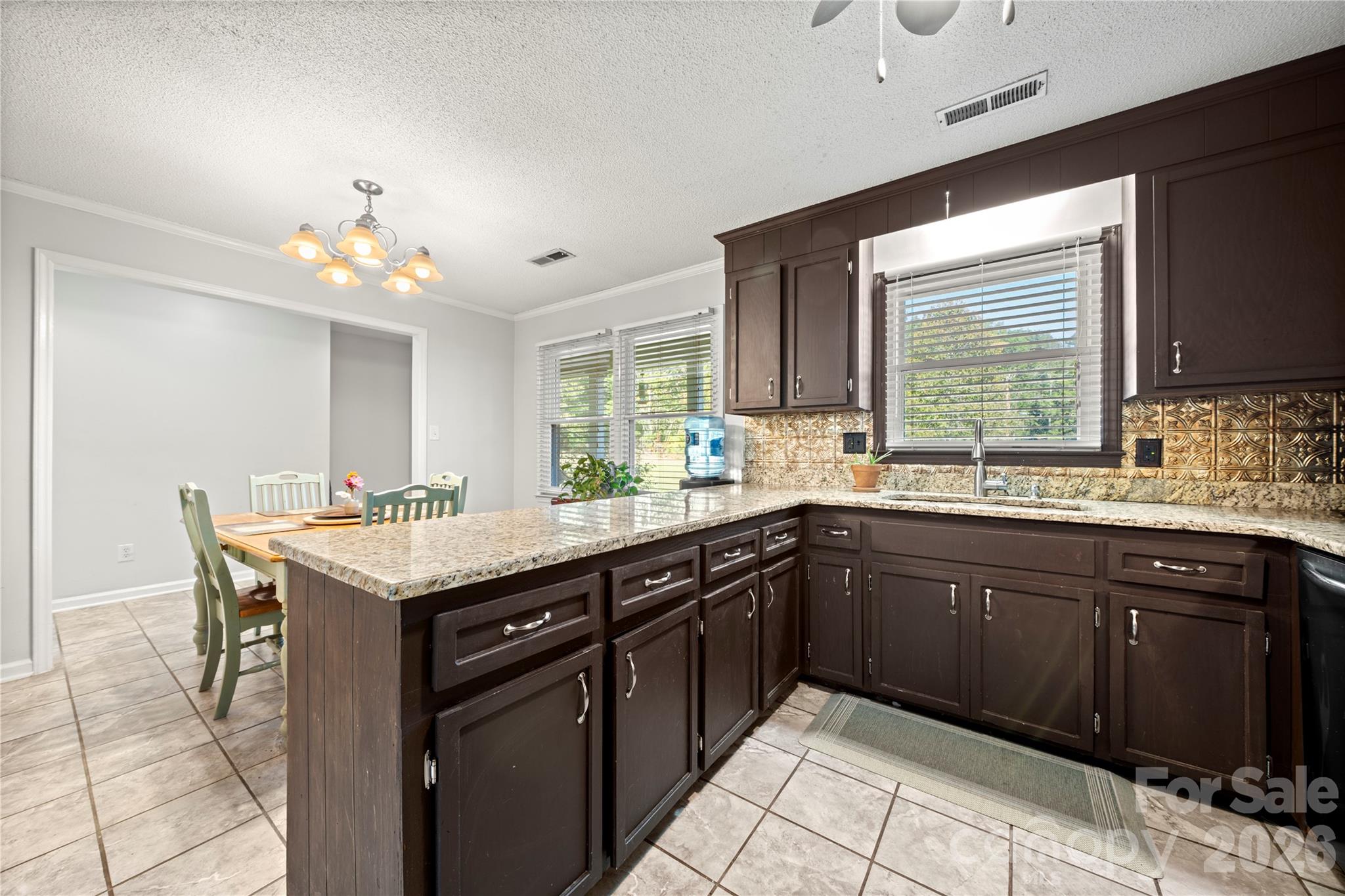 1875 Davis Circle Property Photo 14