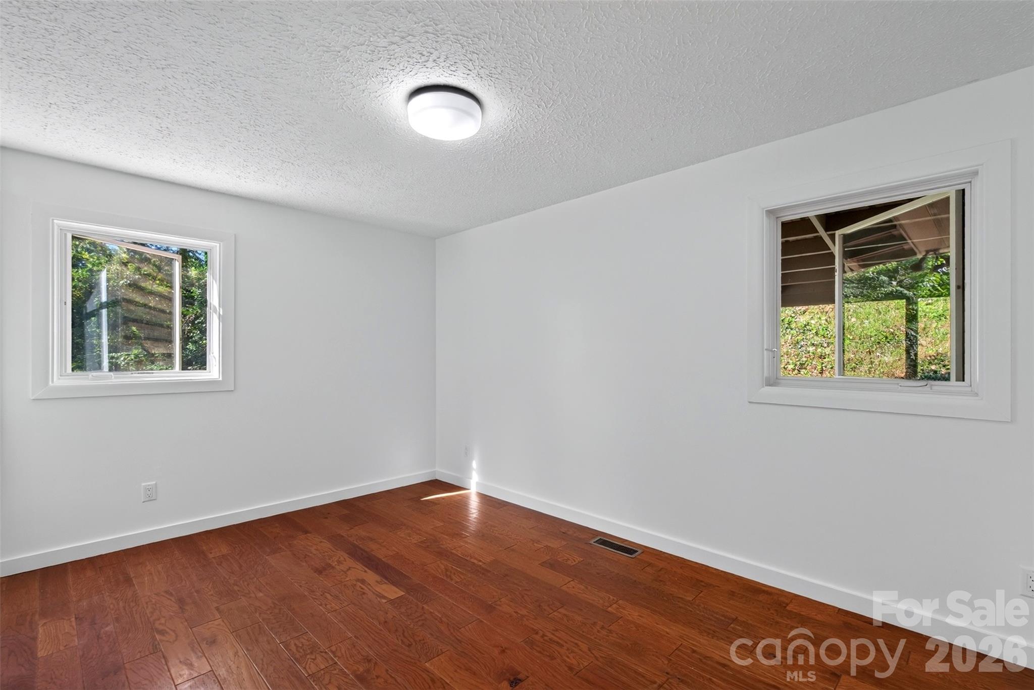 53 Hemlock Street Property Photo 15