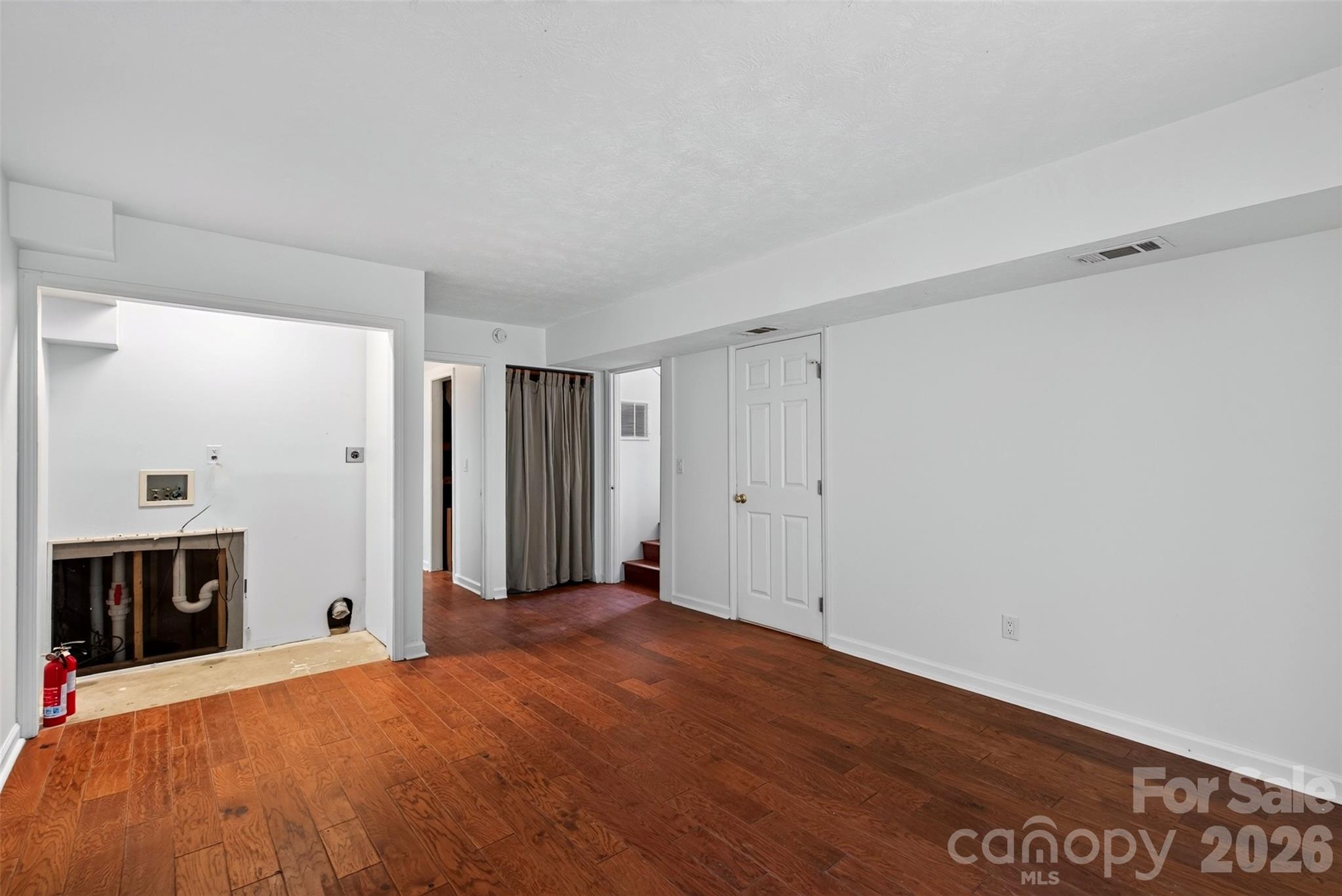 53 Hemlock Street Property Photo 26