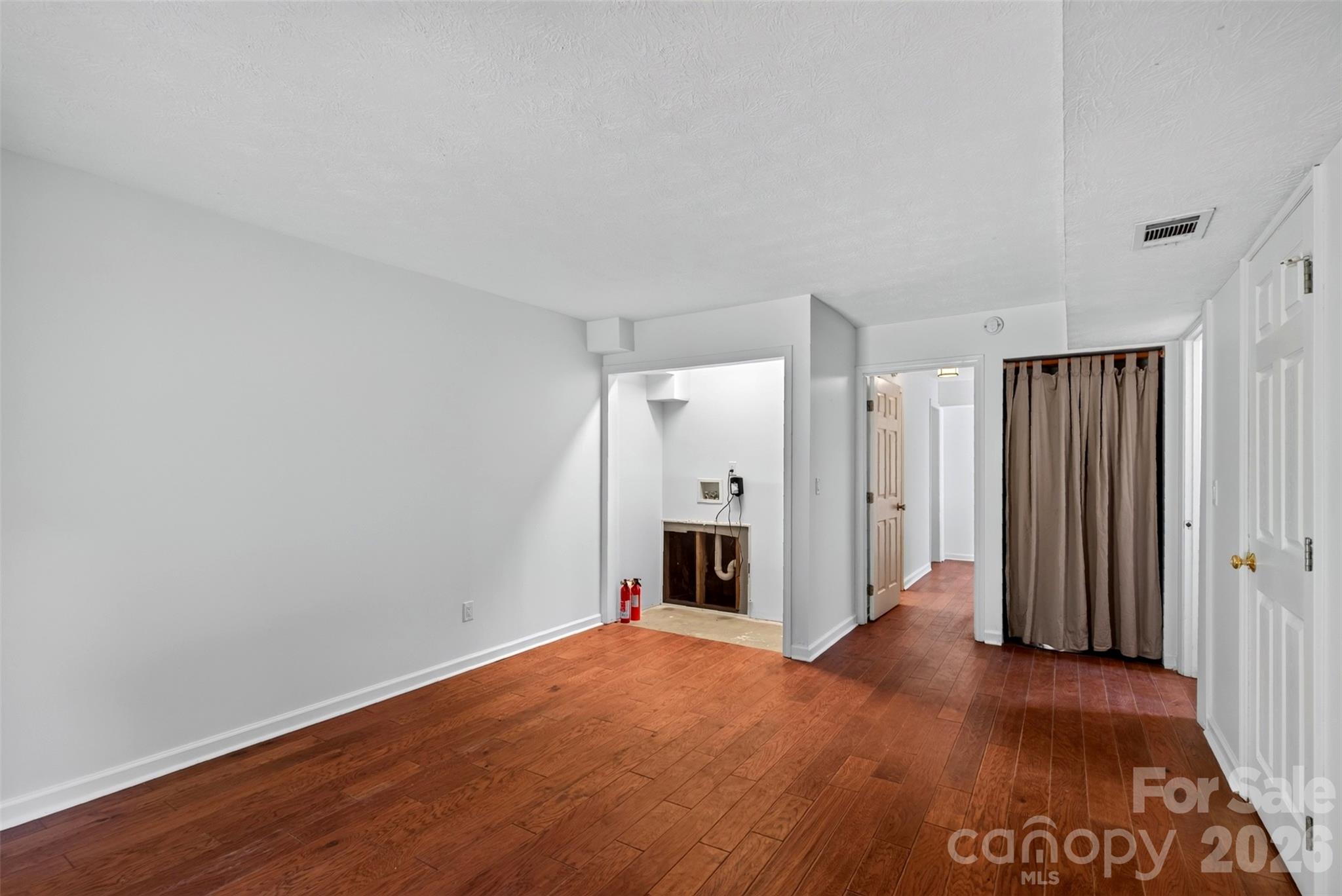 53 Hemlock Street Property Photo 27