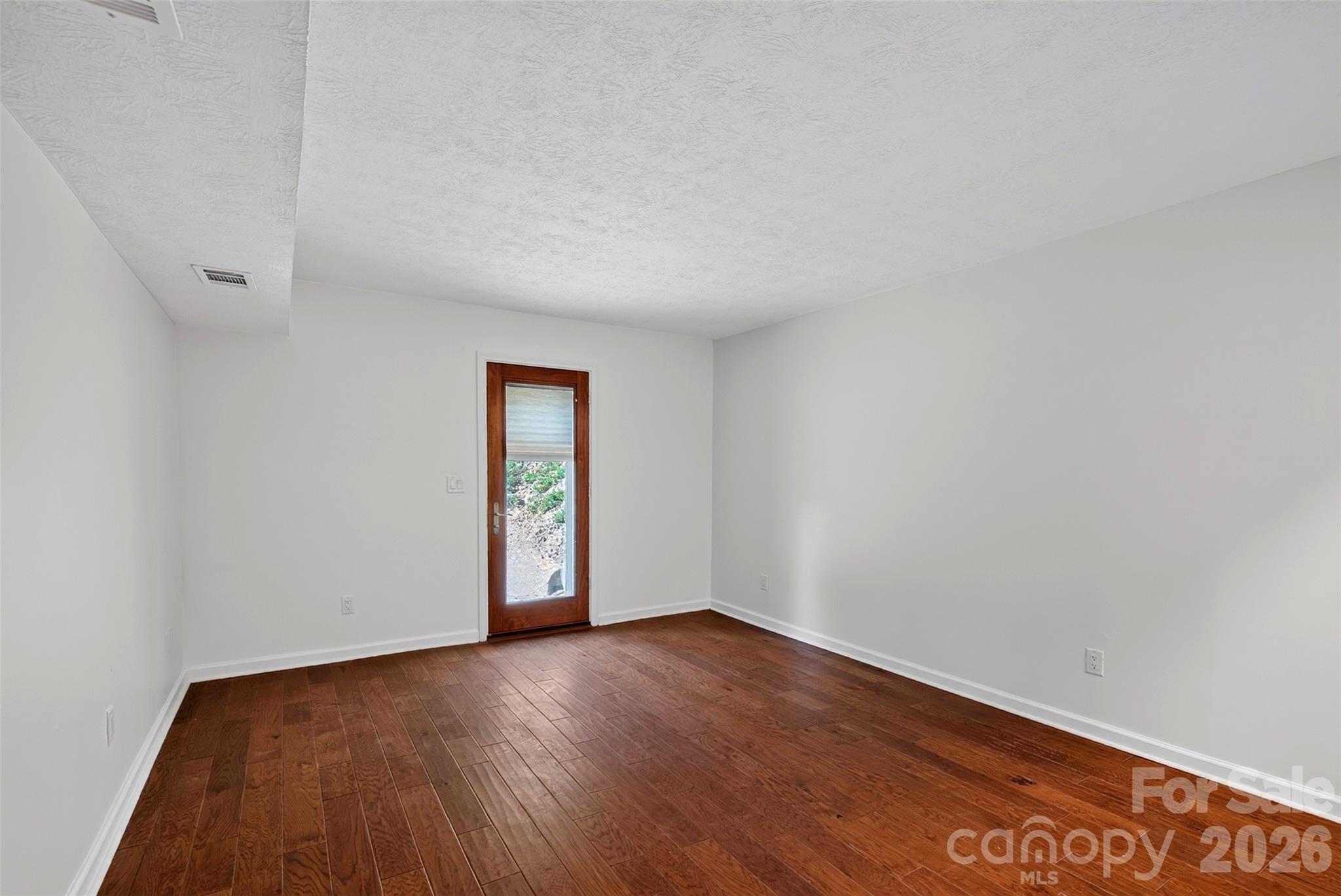 53 Hemlock Street Property Photo 28