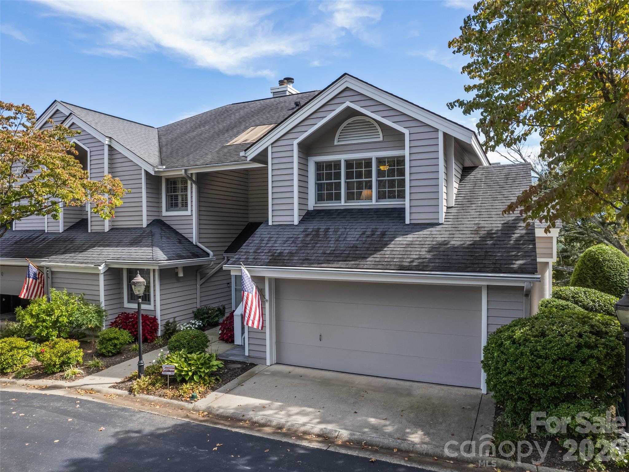 360 Skylark Lane Property Photo 2