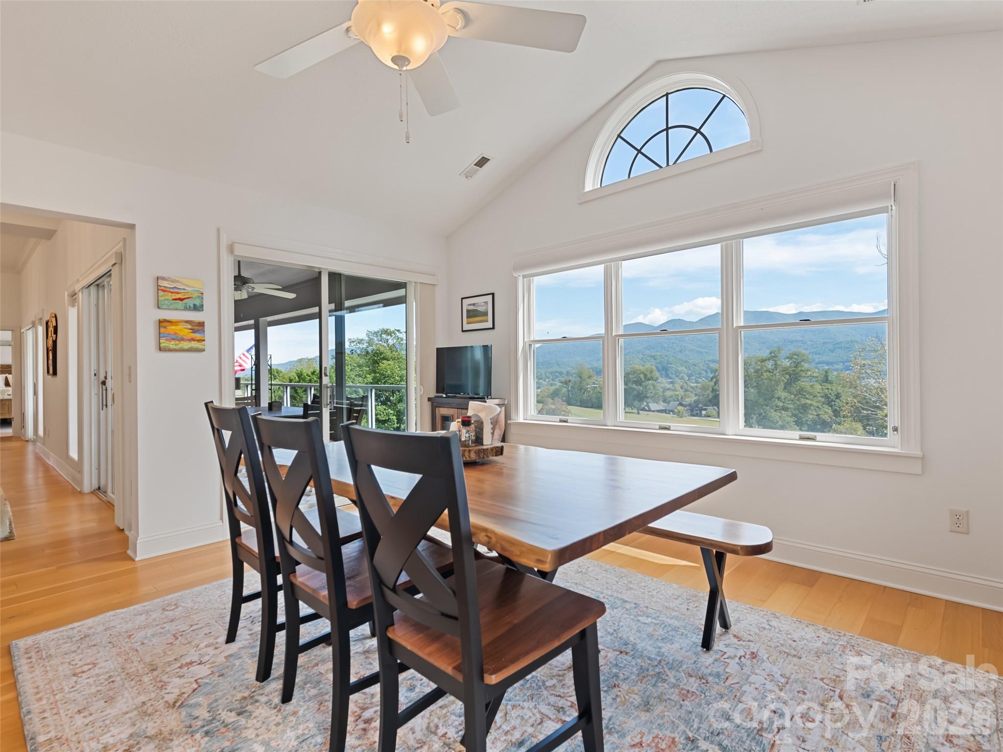 360 Skylark Lane Property Photo 24