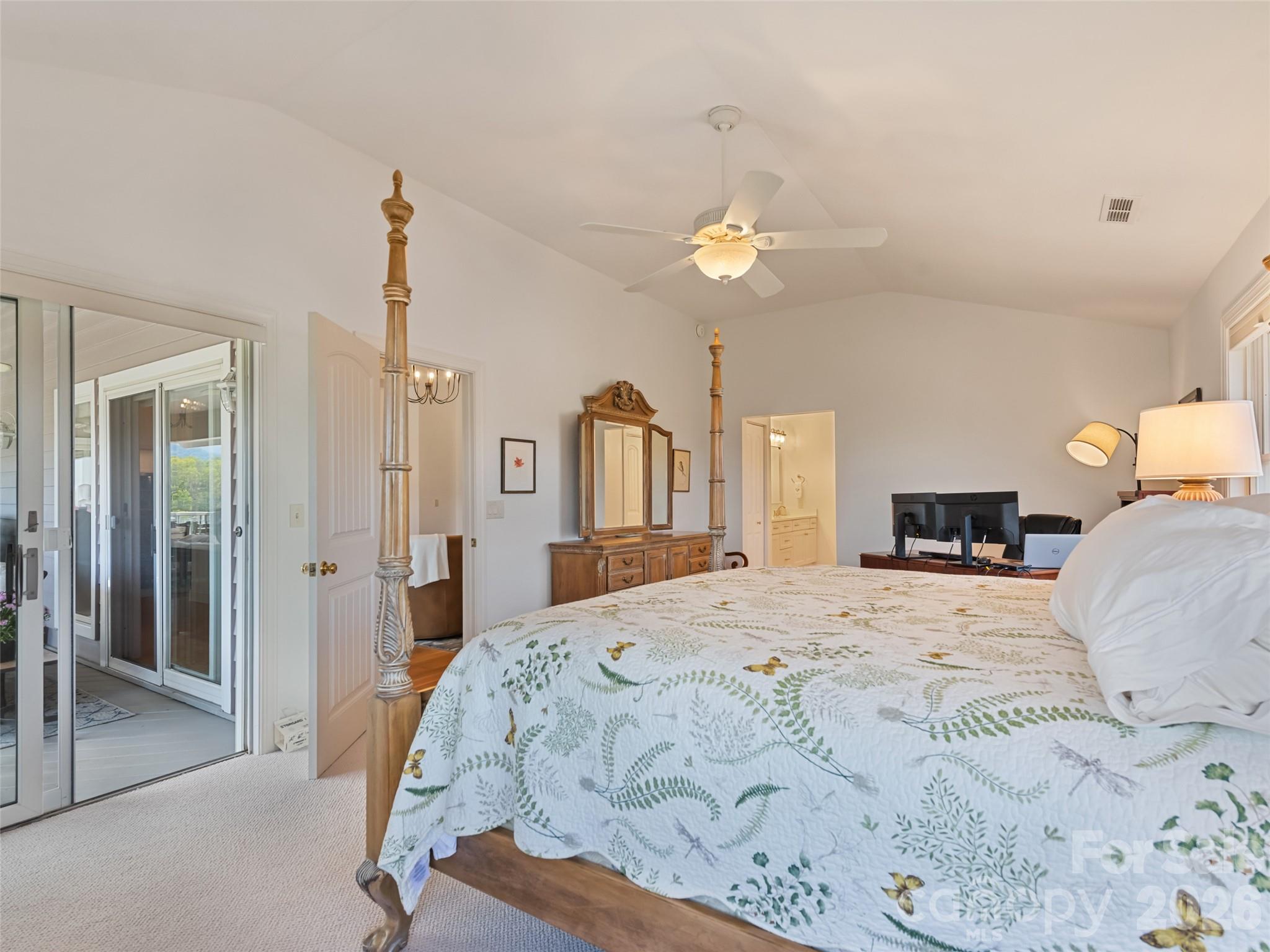 360 Skylark Lane Property Photo 36