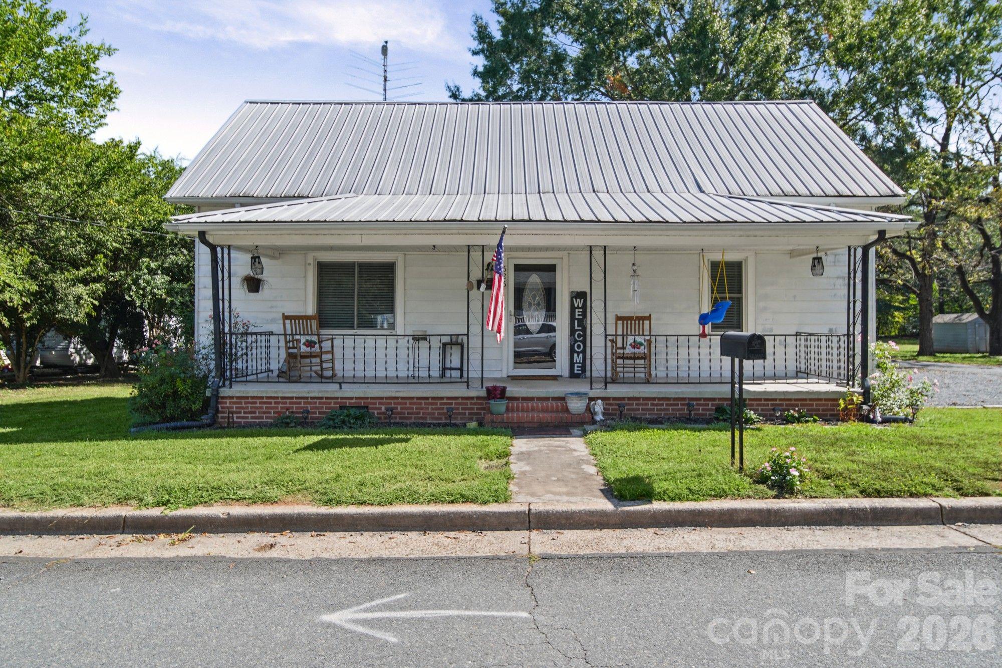 626 Austin Street Property Photo 1