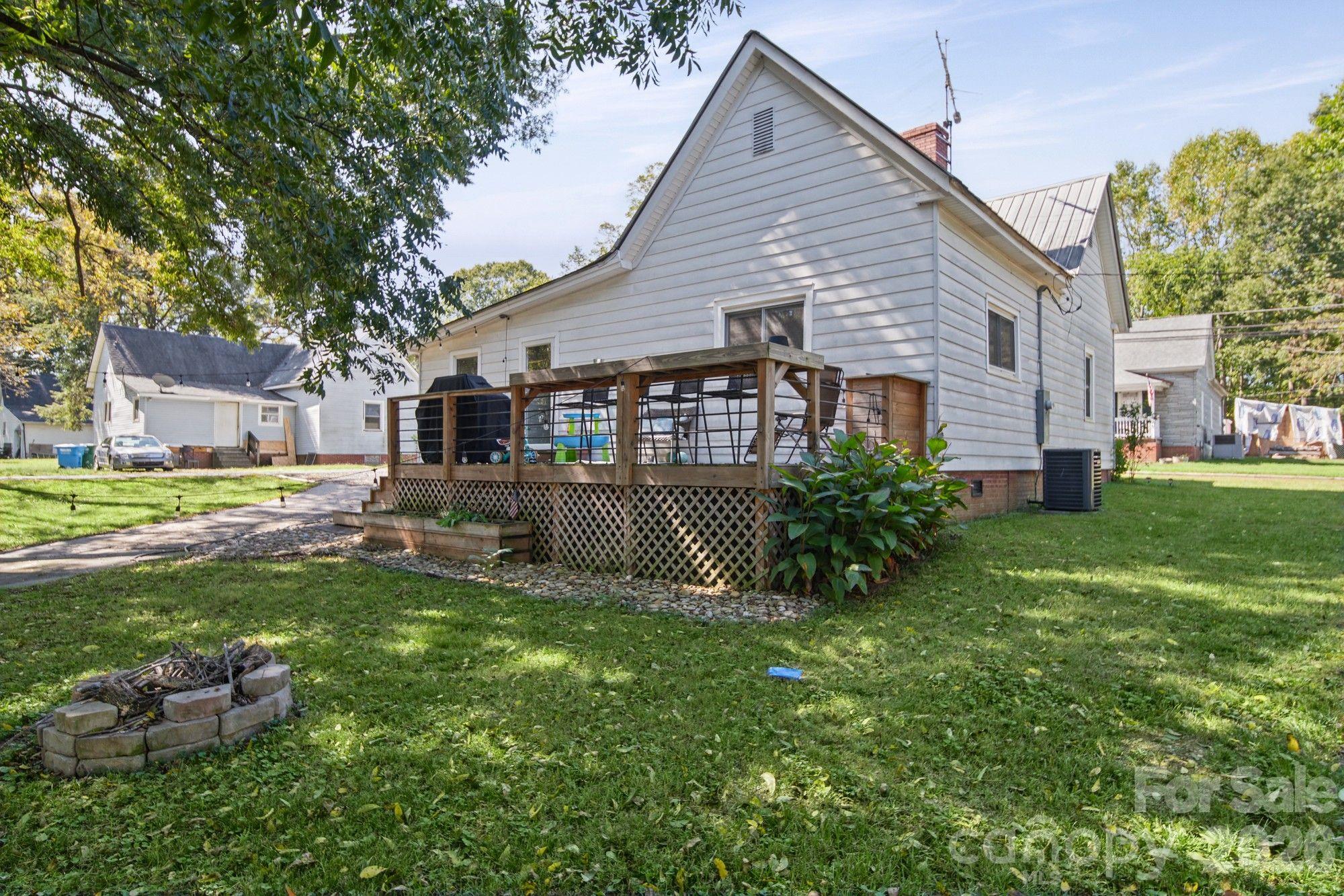 626 Austin Street Property Photo 6