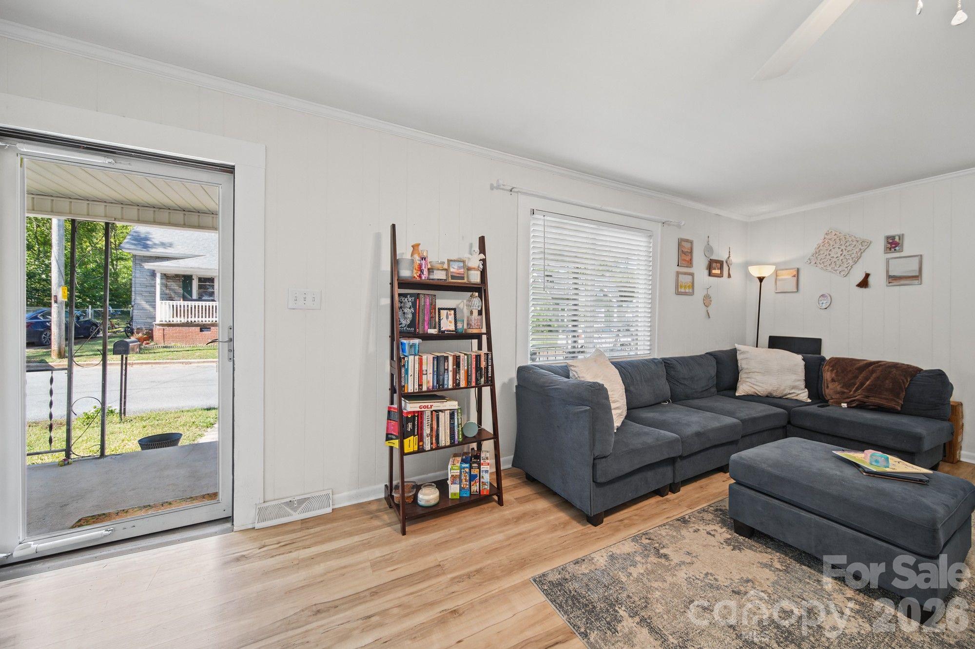 626 Austin Street Property Photo 8