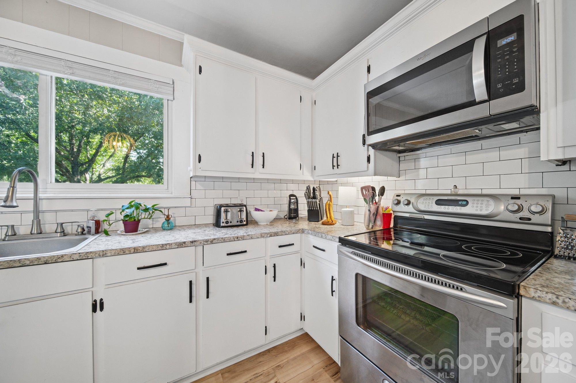 626 Austin Street Property Photo 11