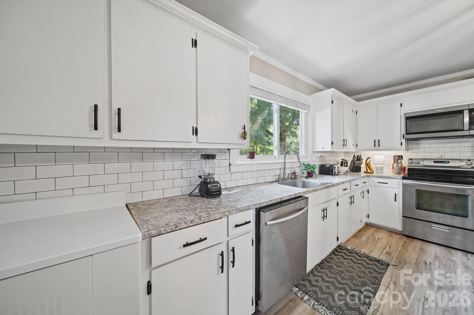 626 Austin Street Property Photo 12