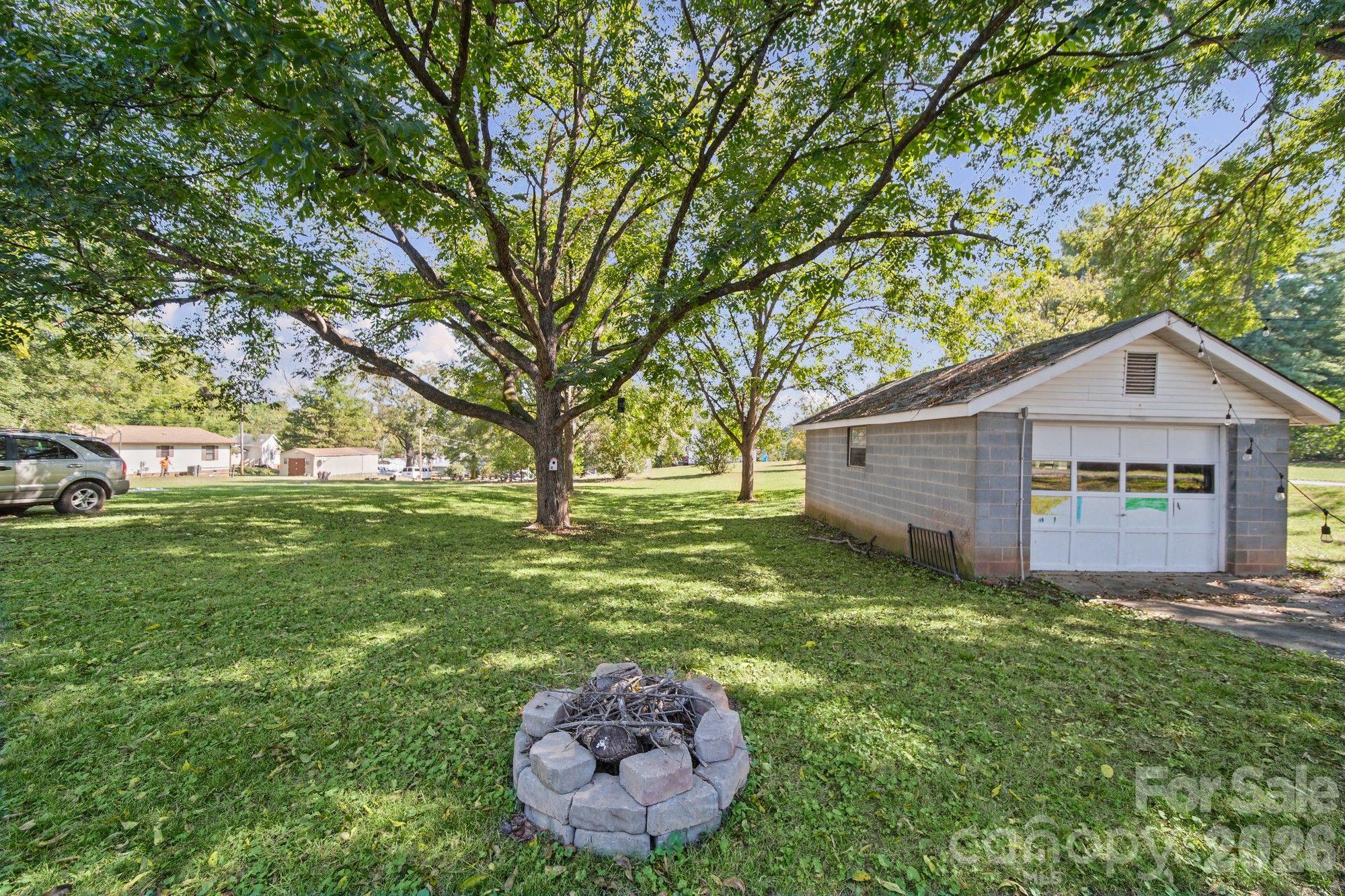 626 Austin Street Property Photo 25