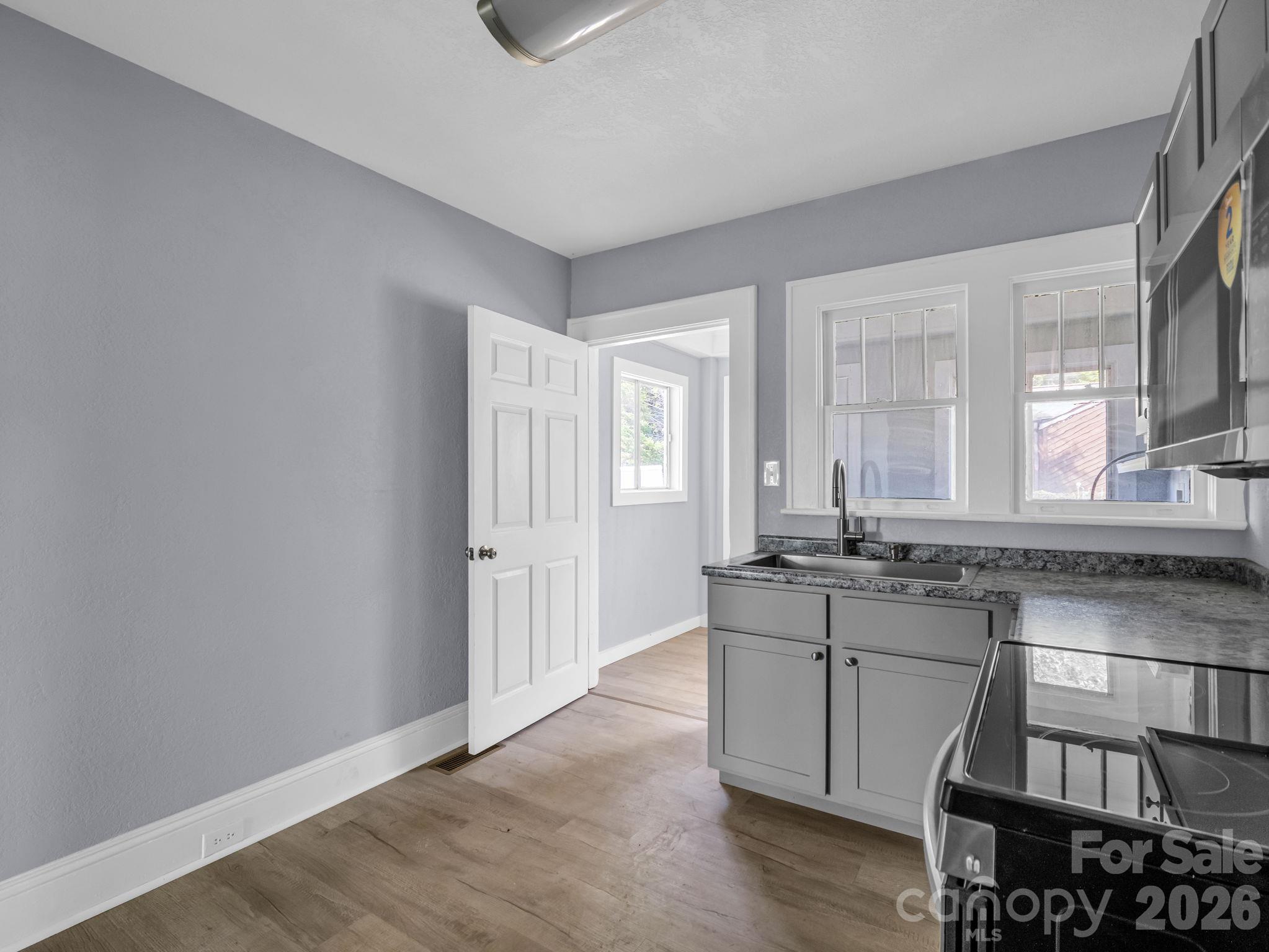2 Roberts Street Property Photo 24