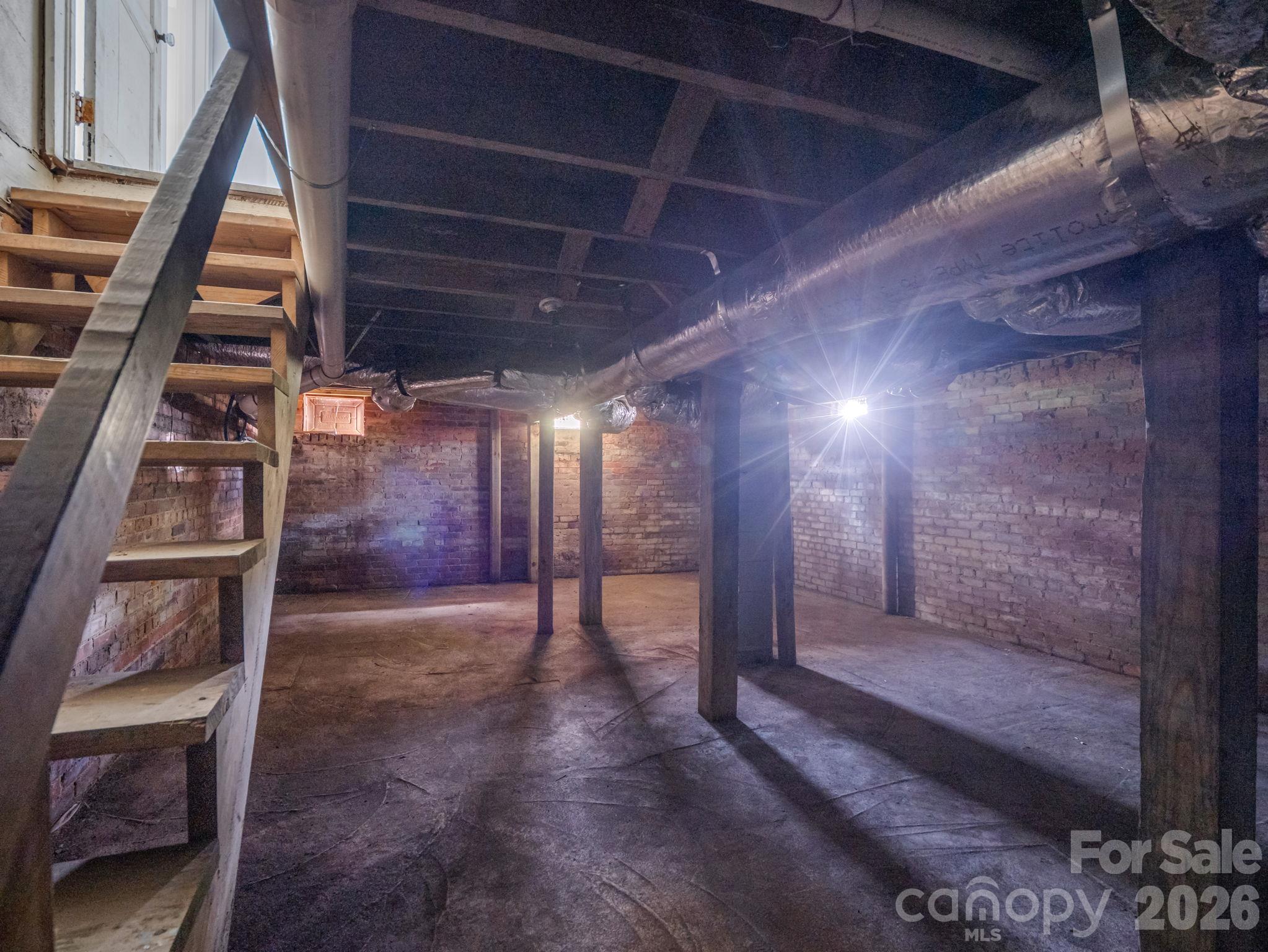 2 Roberts Street Property Photo 33