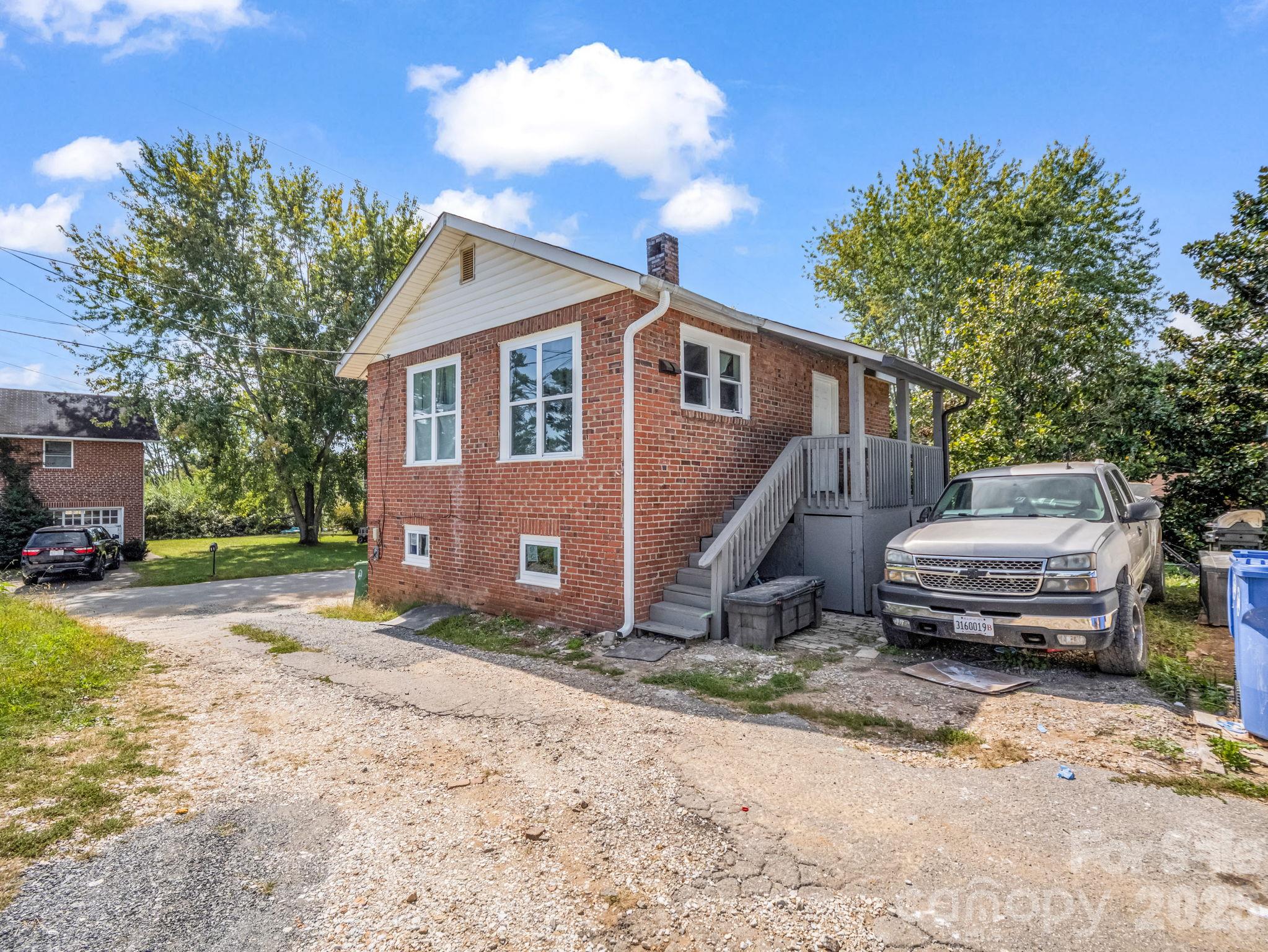 2 Roberts Street Property Photo 36