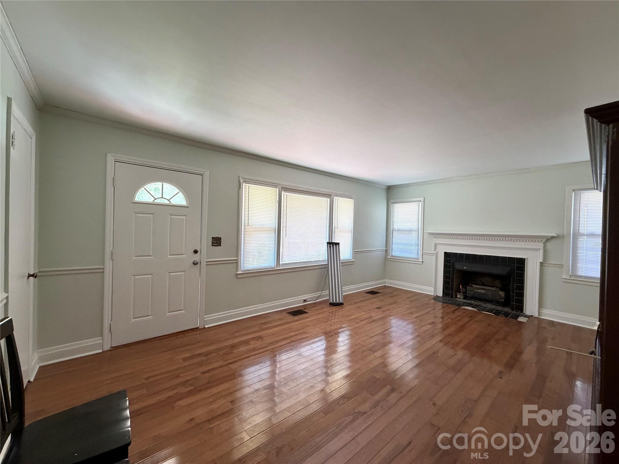 604 Willow Street Property Photo 3
