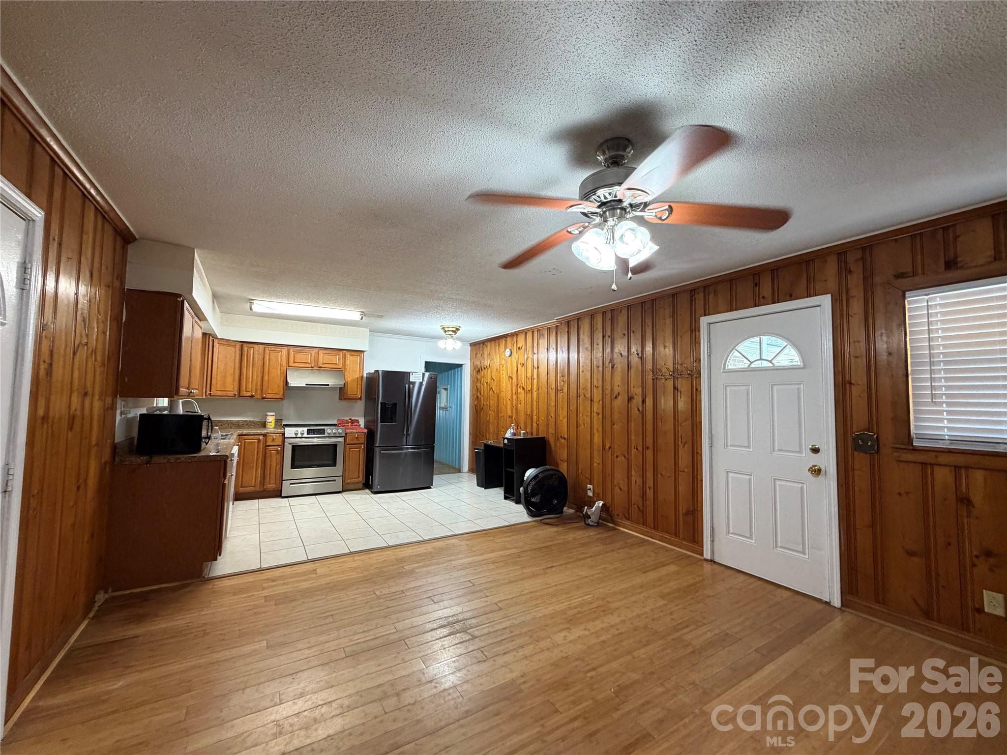 604 Willow Street Property Photo 6