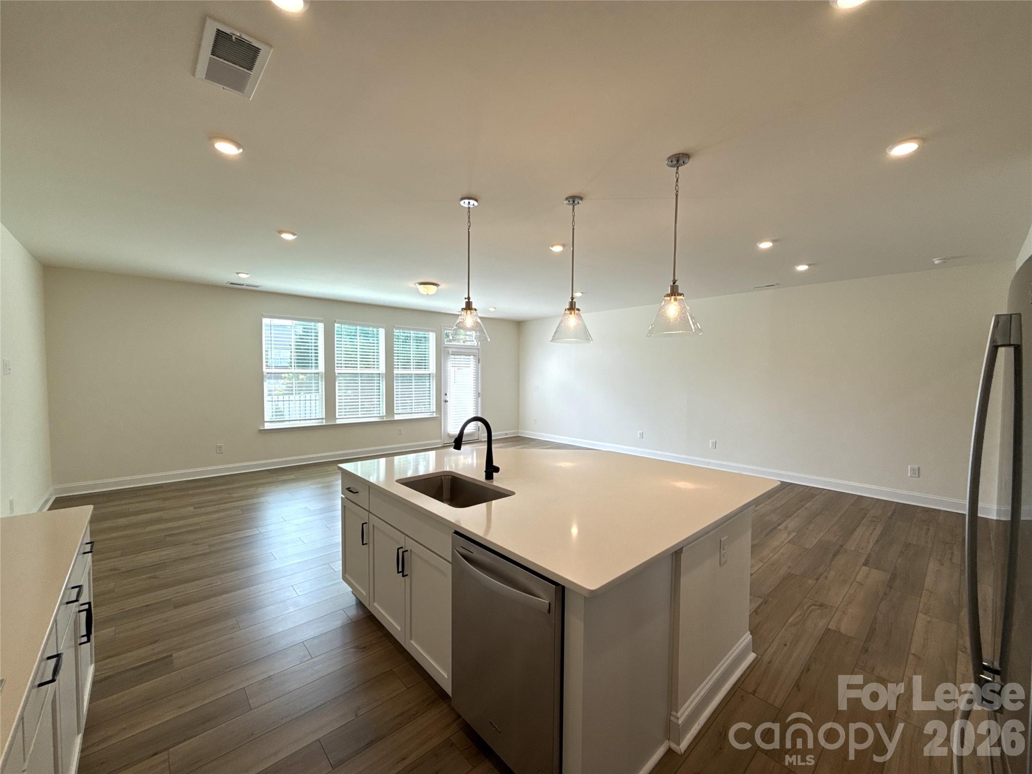 6032 Mariemont Circle Property Photo 6