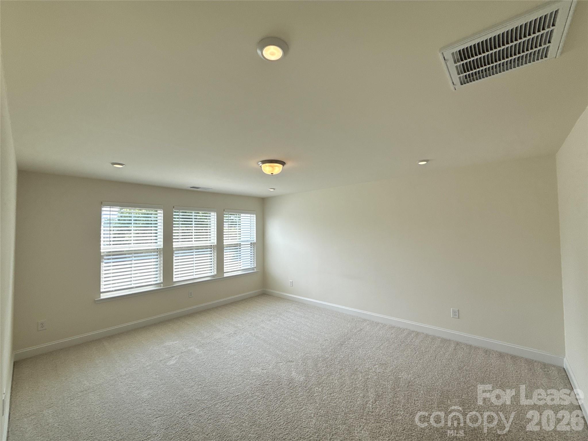 6032 Mariemont Circle Property Photo 9