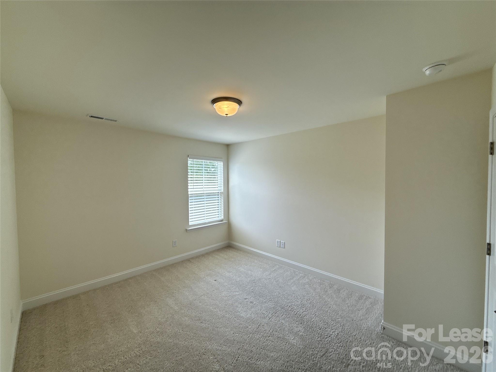 6032 Mariemont Circle Property Photo 12