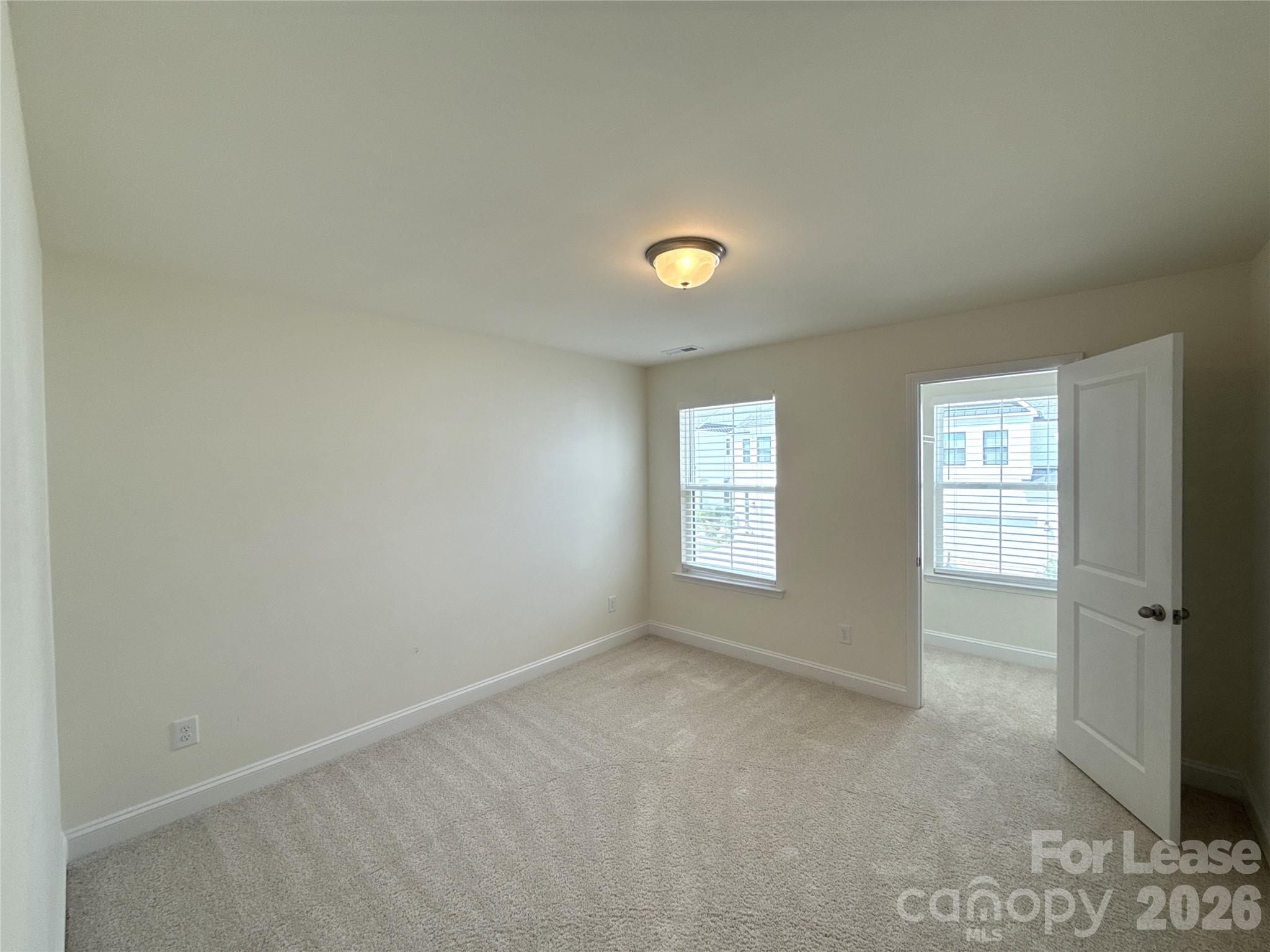 6032 Mariemont Circle Property Photo 15