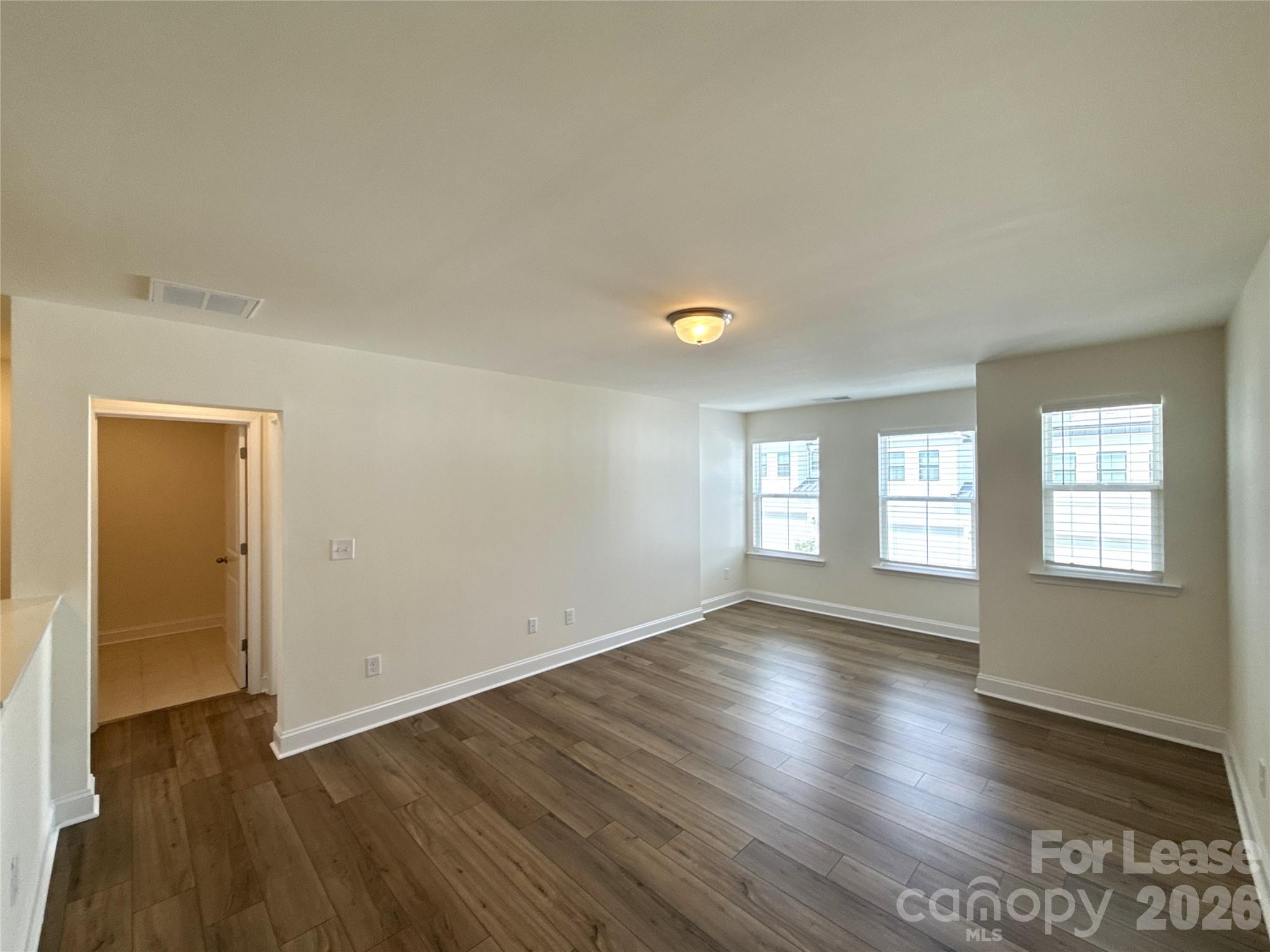 6032 Mariemont Circle Property Photo 16