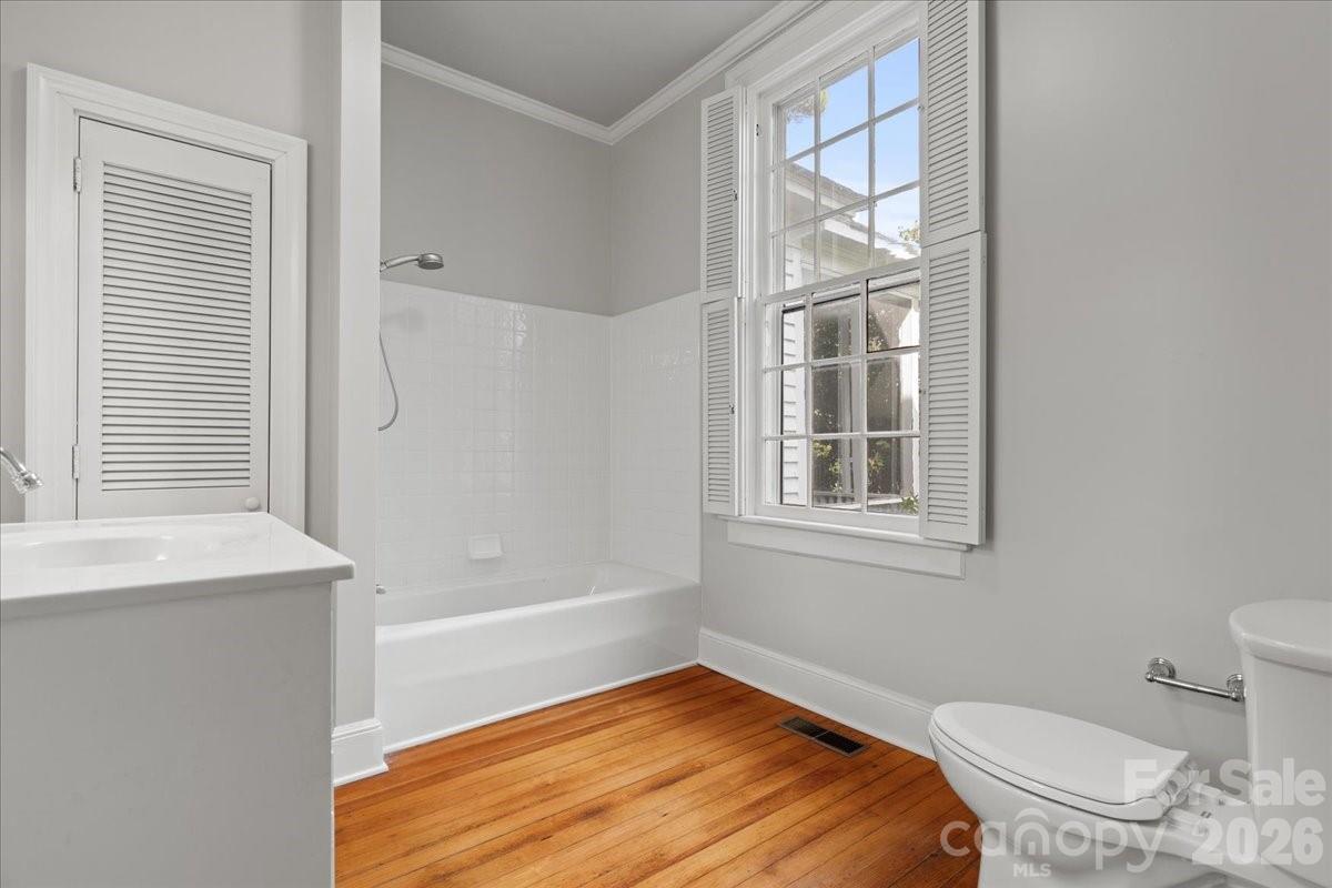 310 Kershaw Street Property Photo 33
