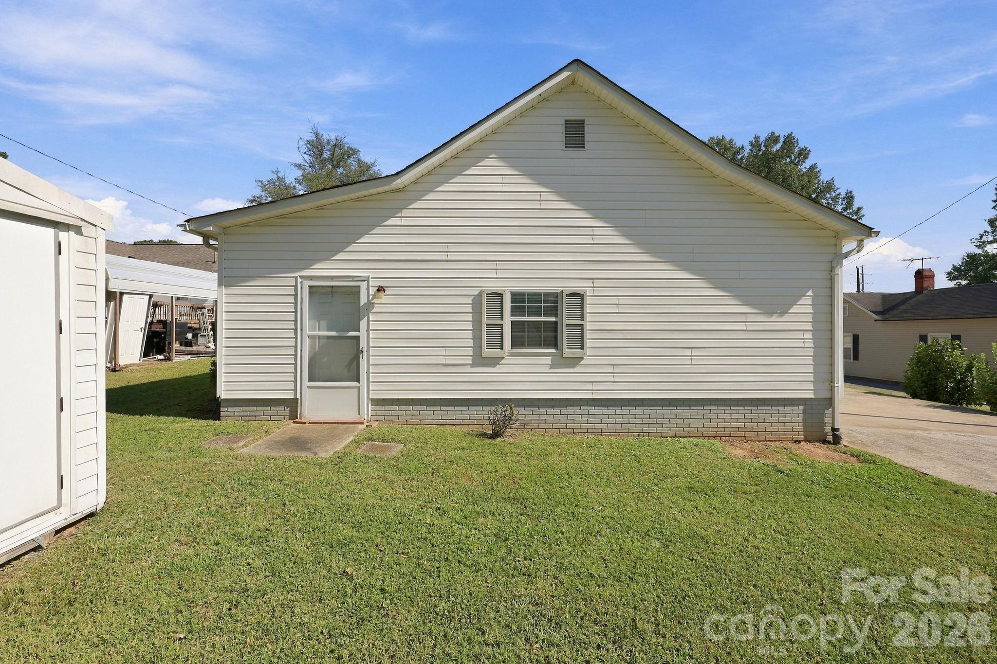 609 Poplar Avenue Property Photo 41