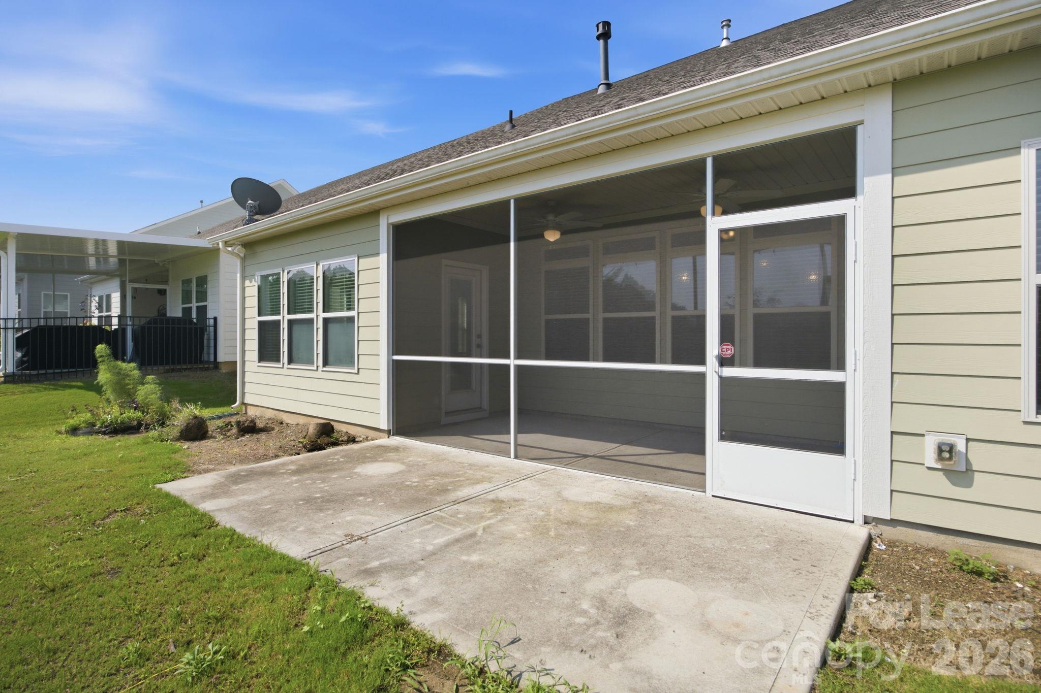 219 Canada Drive Property Photo 28