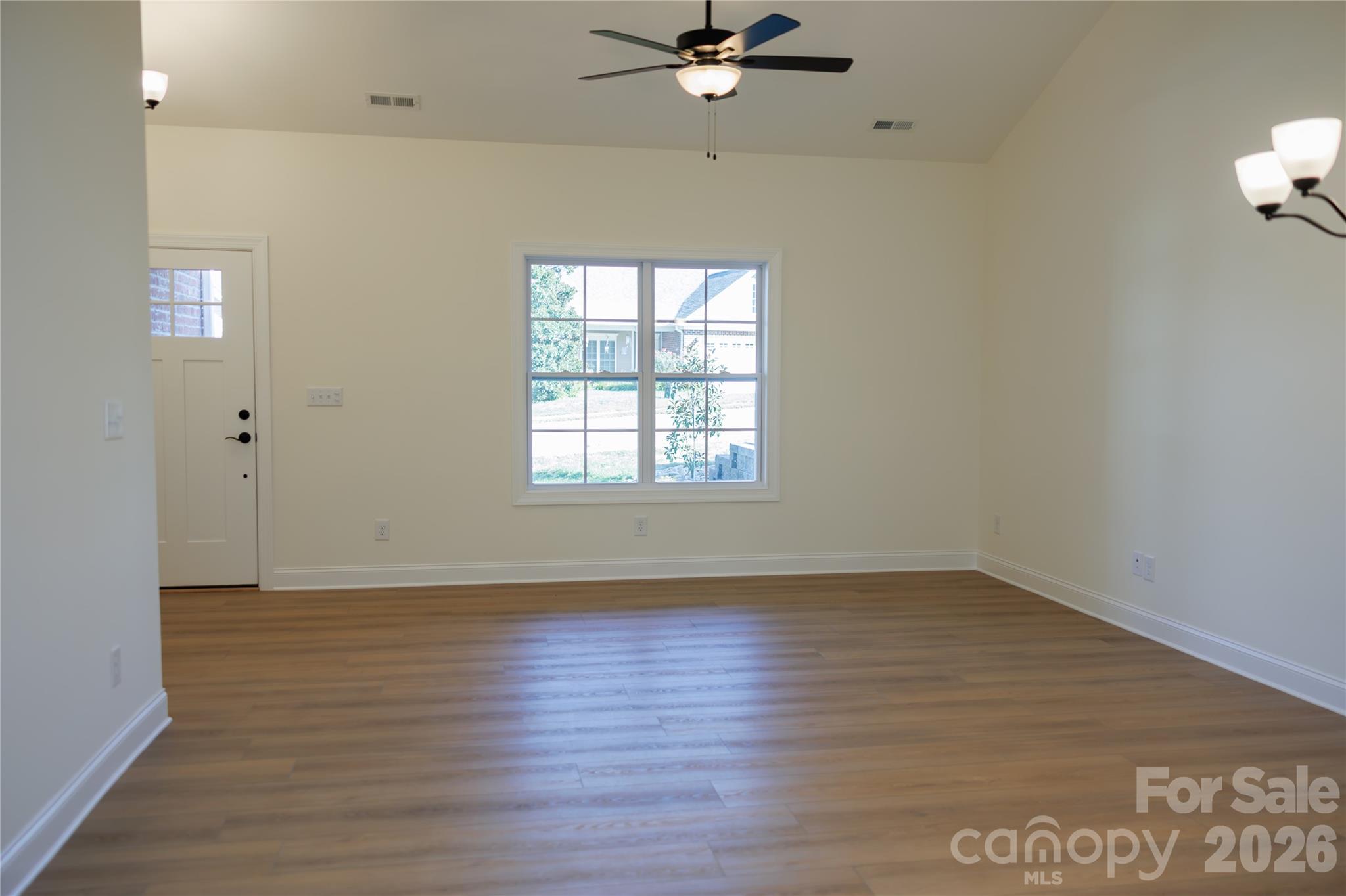 107 Abbington Lane Property Photo 6