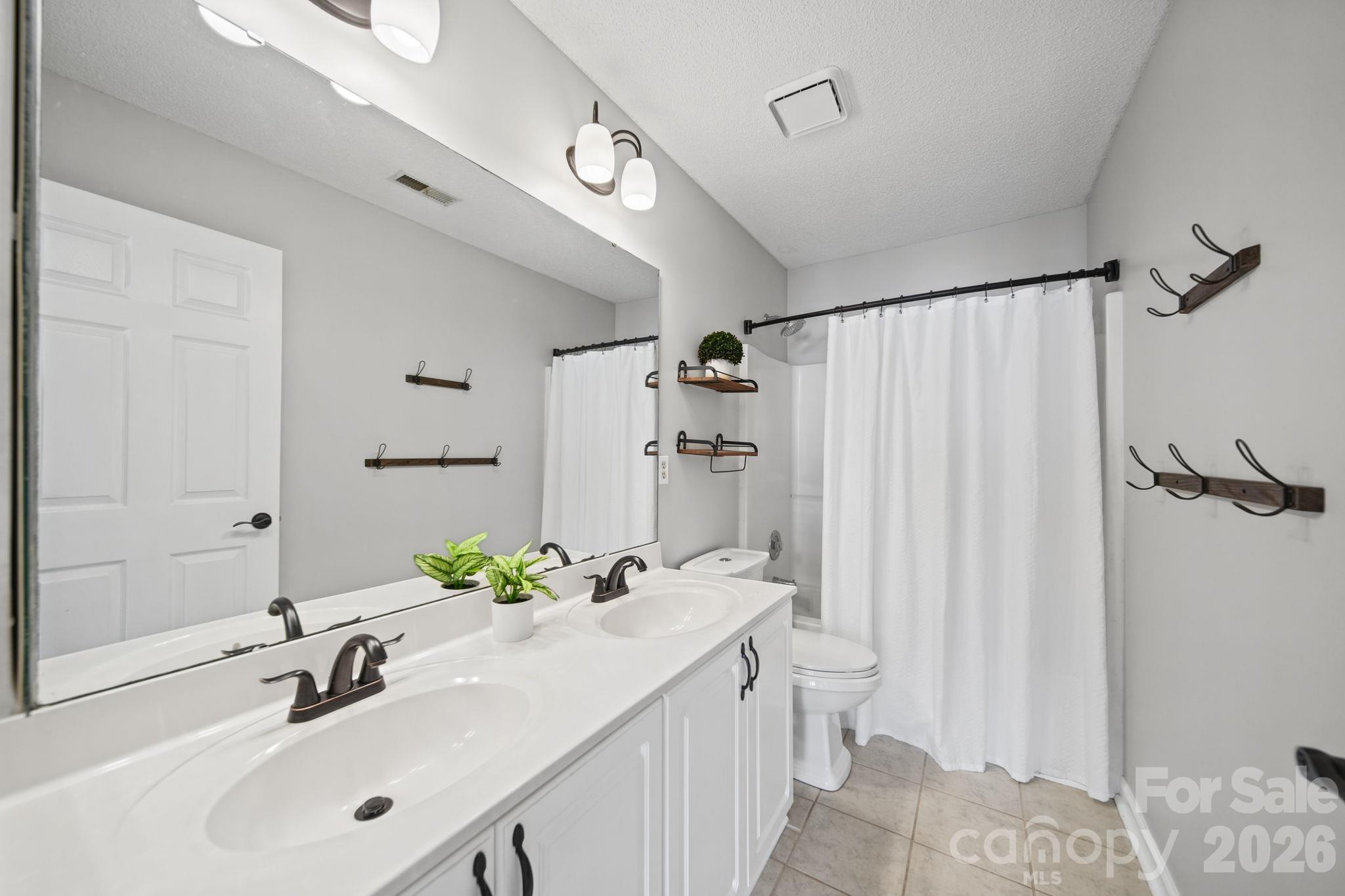 14528 Limestone Lane Property Photo 33