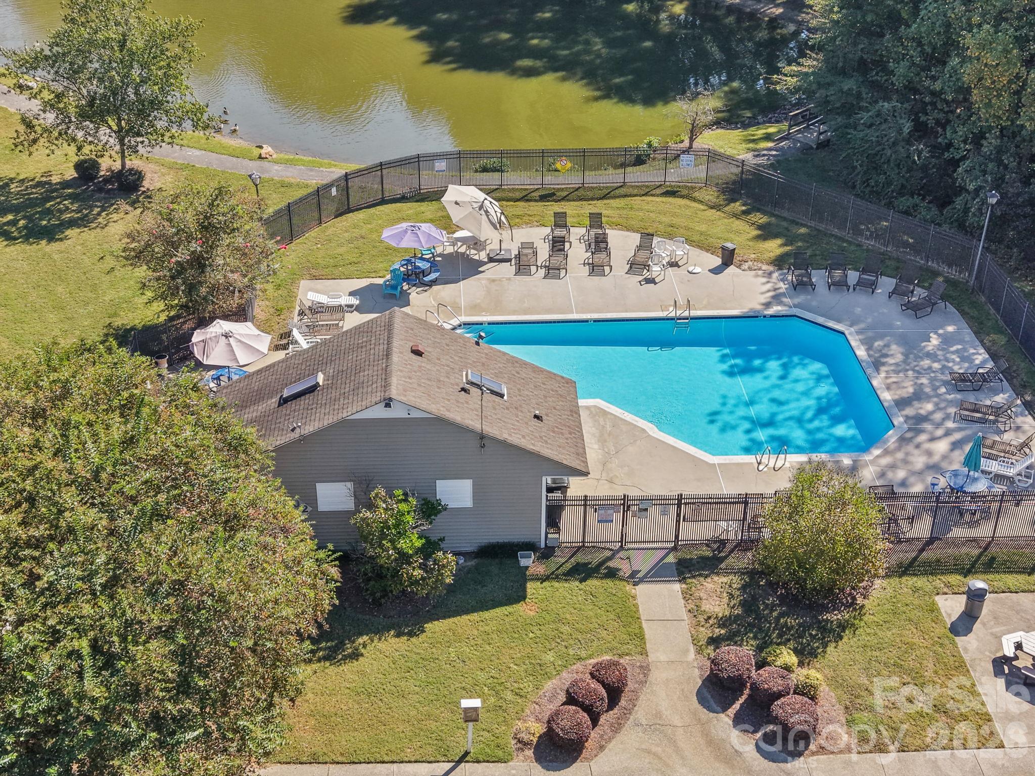 14528 Limestone Lane Property Photo 46