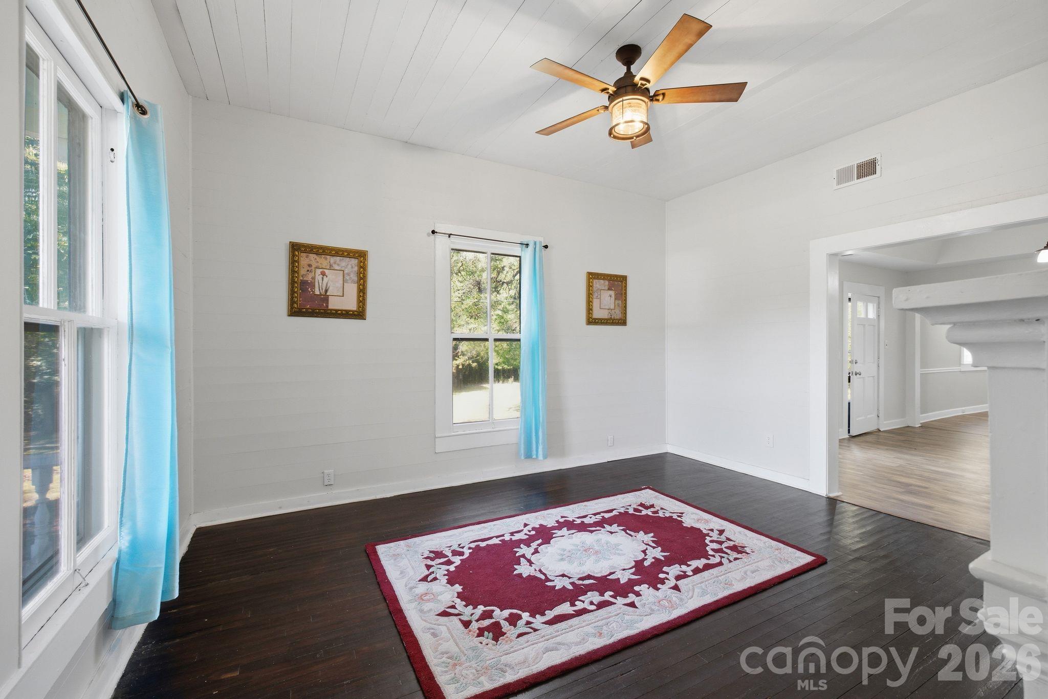 502 W Allenton Street Property Photo 8