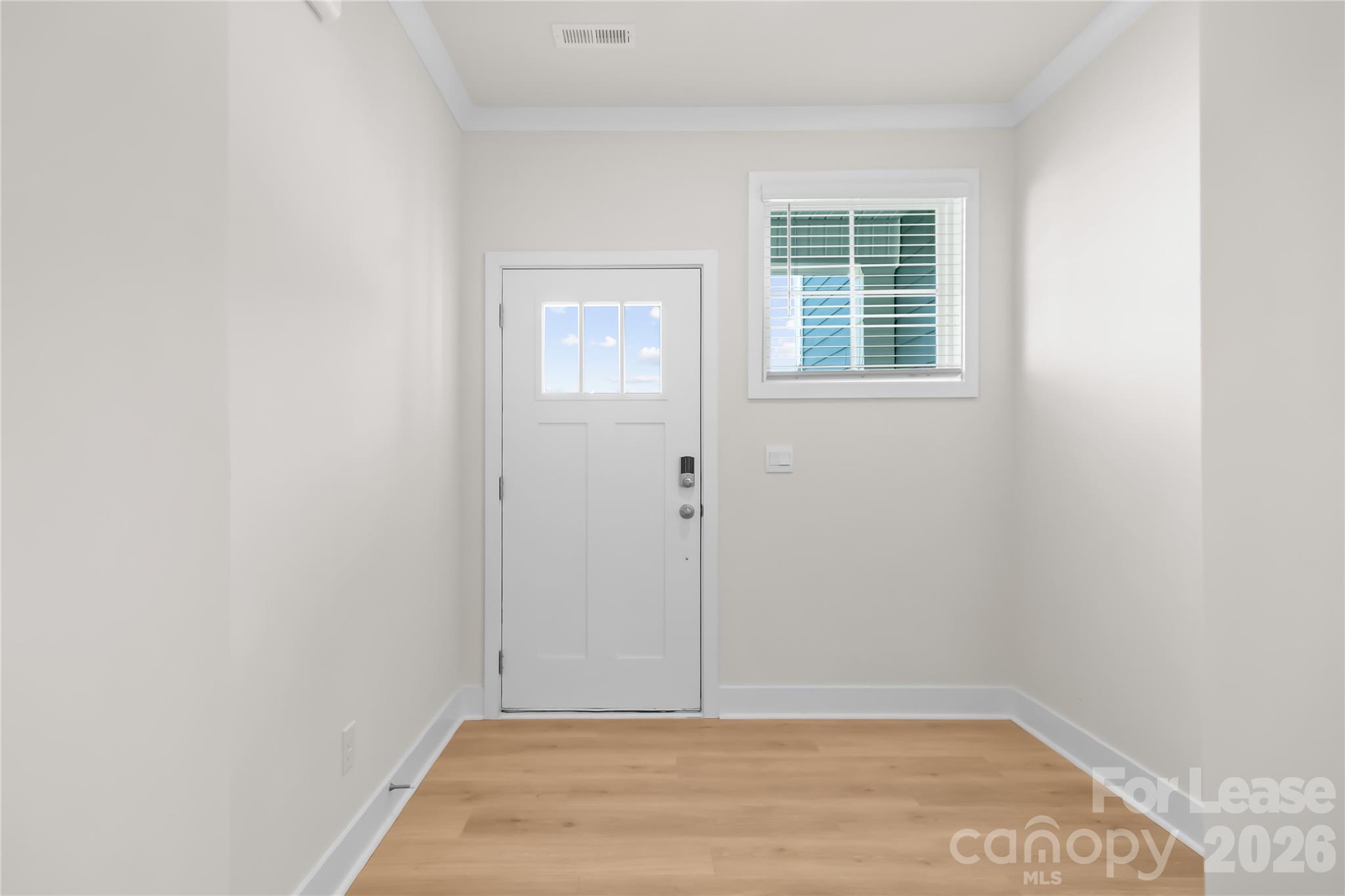 7589 Bainbridge Road Property Photo 3