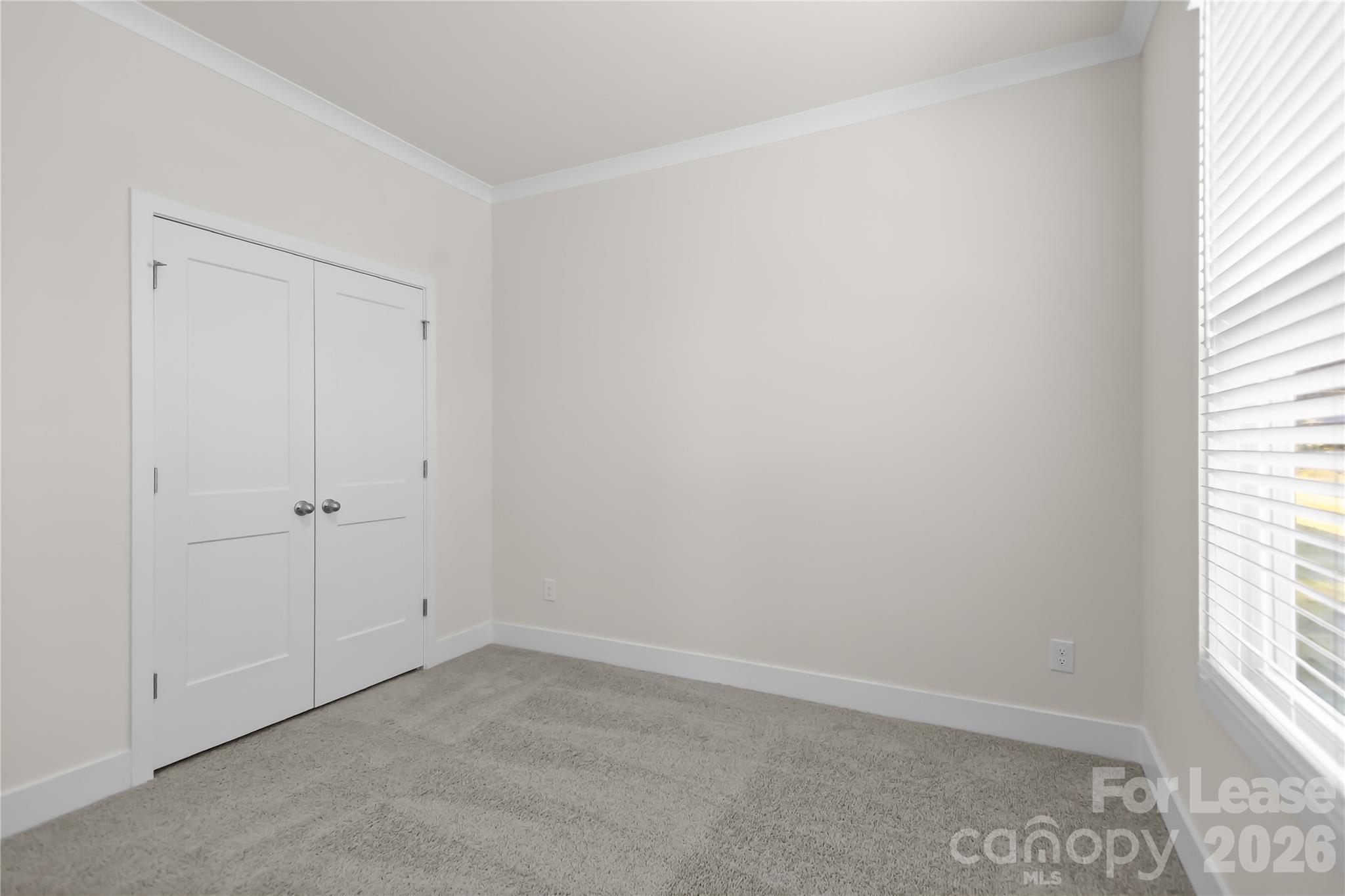 7589 Bainbridge Road Property Photo 6