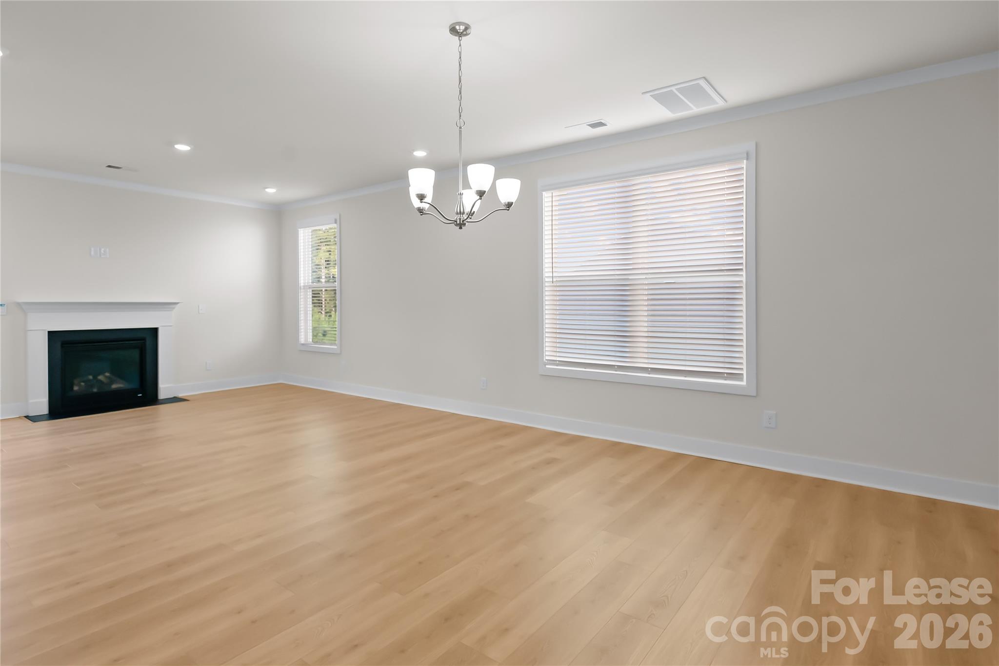 7589 Bainbridge Road Property Photo 8