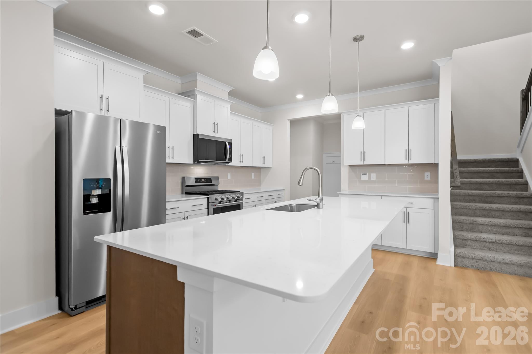 7589 Bainbridge Road Property Photo 14