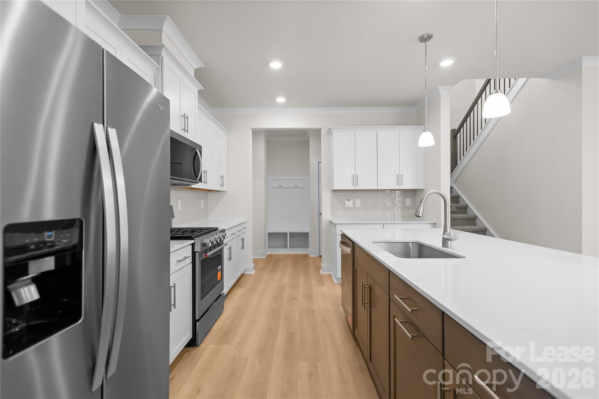 7589 Bainbridge Road Property Photo 16