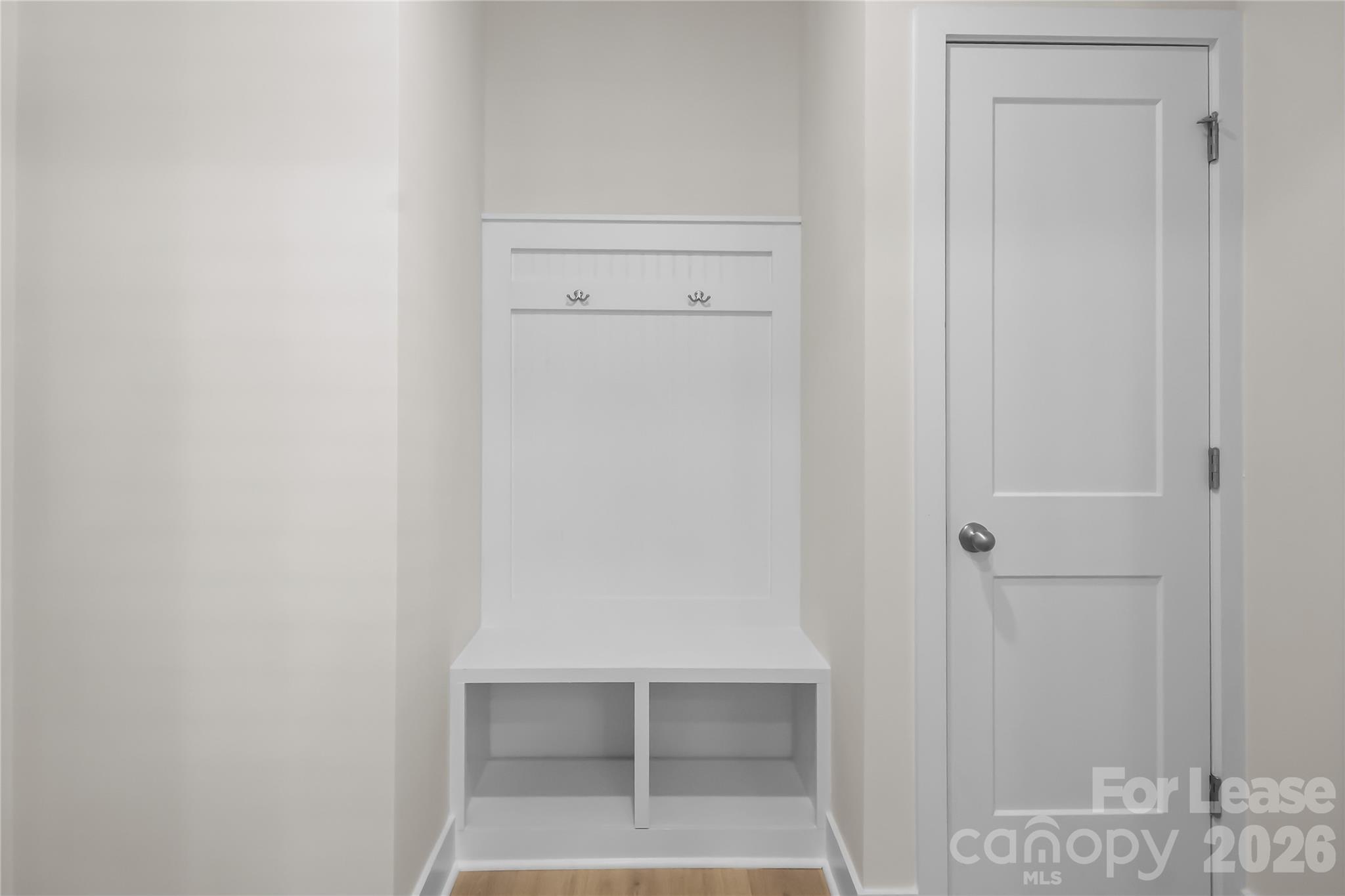 7589 Bainbridge Road Property Photo 17