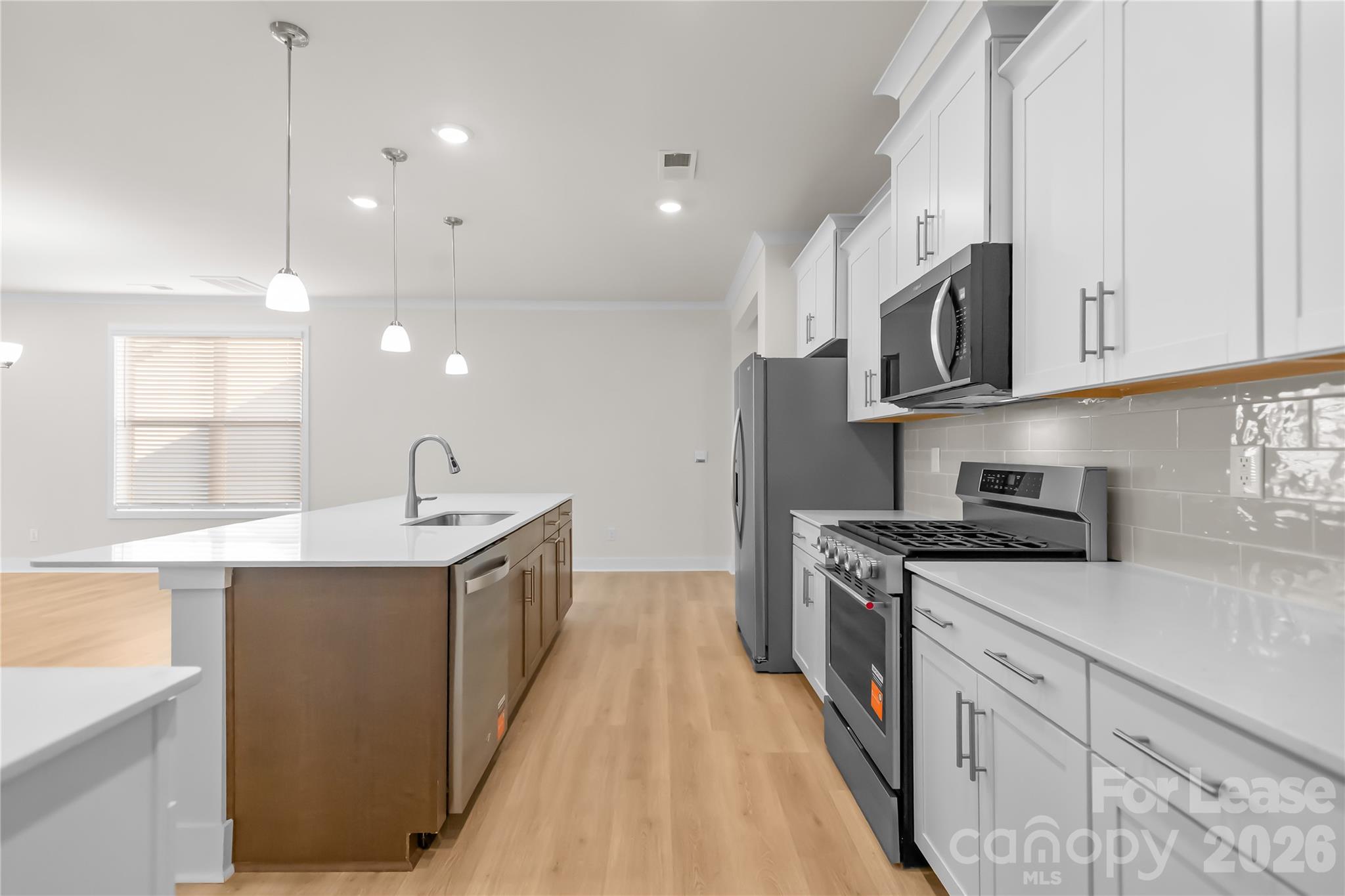 7589 Bainbridge Road Property Photo 18