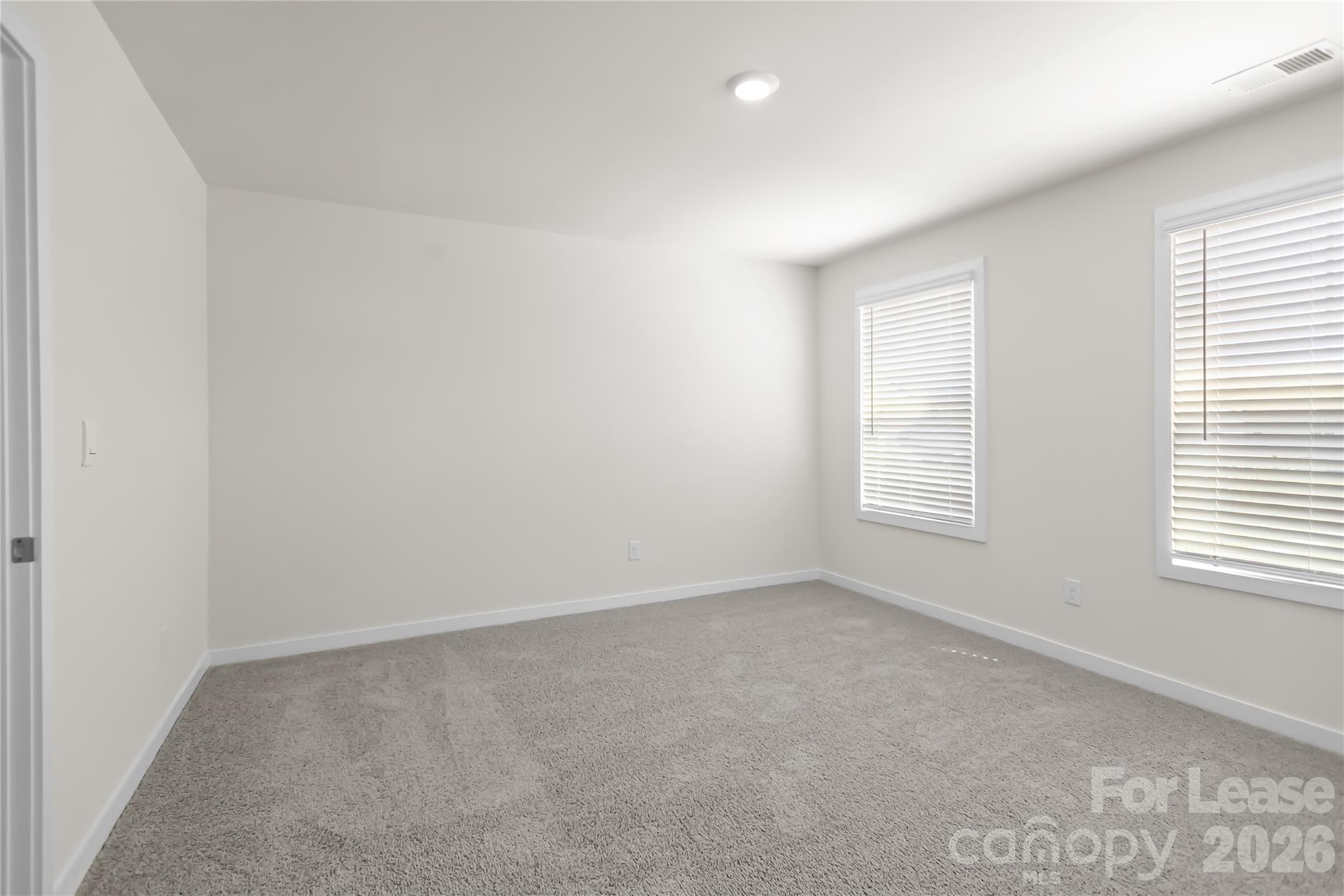 7589 Bainbridge Road Property Photo 32