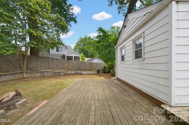 1229 Norris Street Property Photo 13