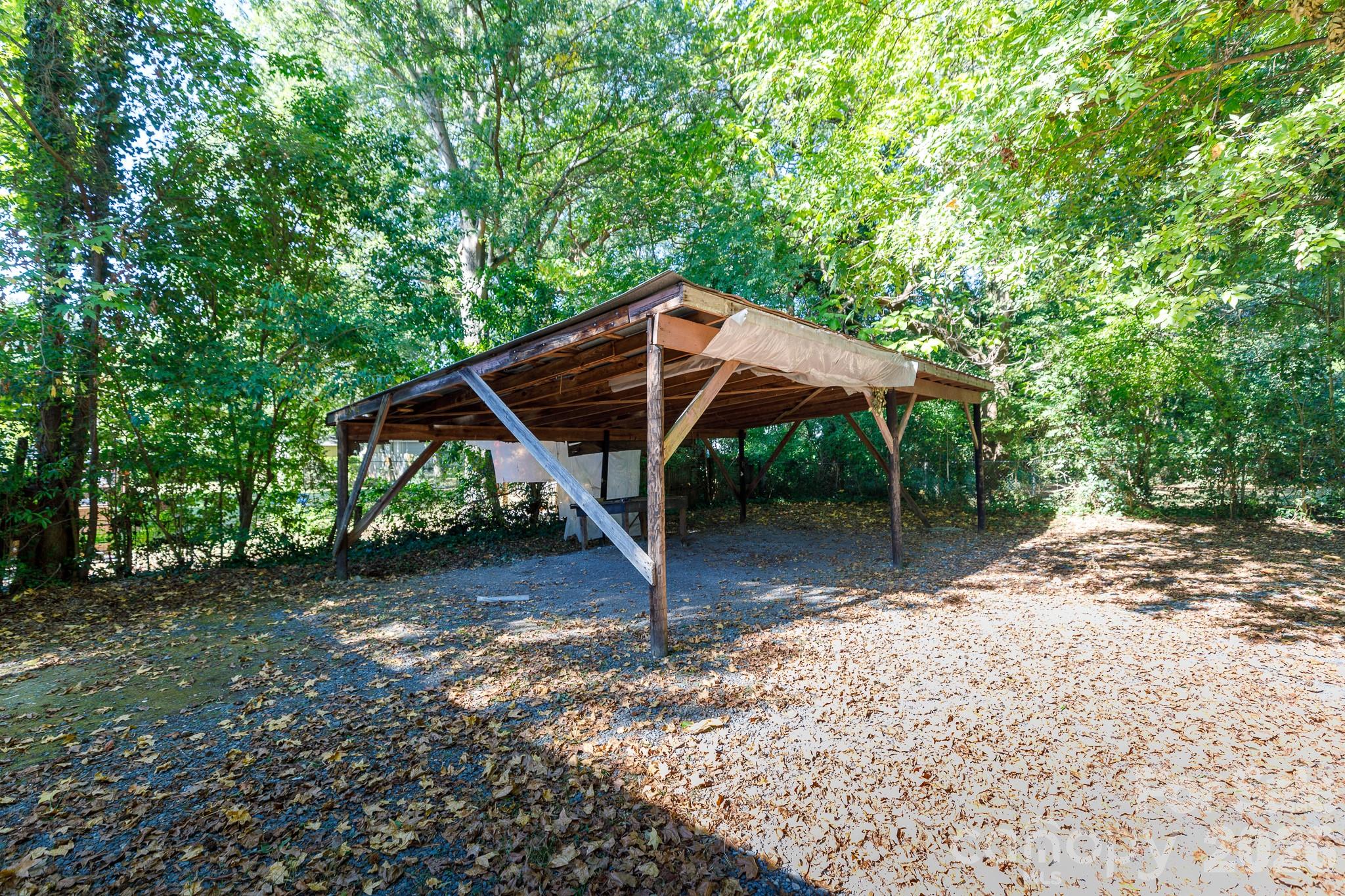 316 S Stonewall Avenue Property Photo 3