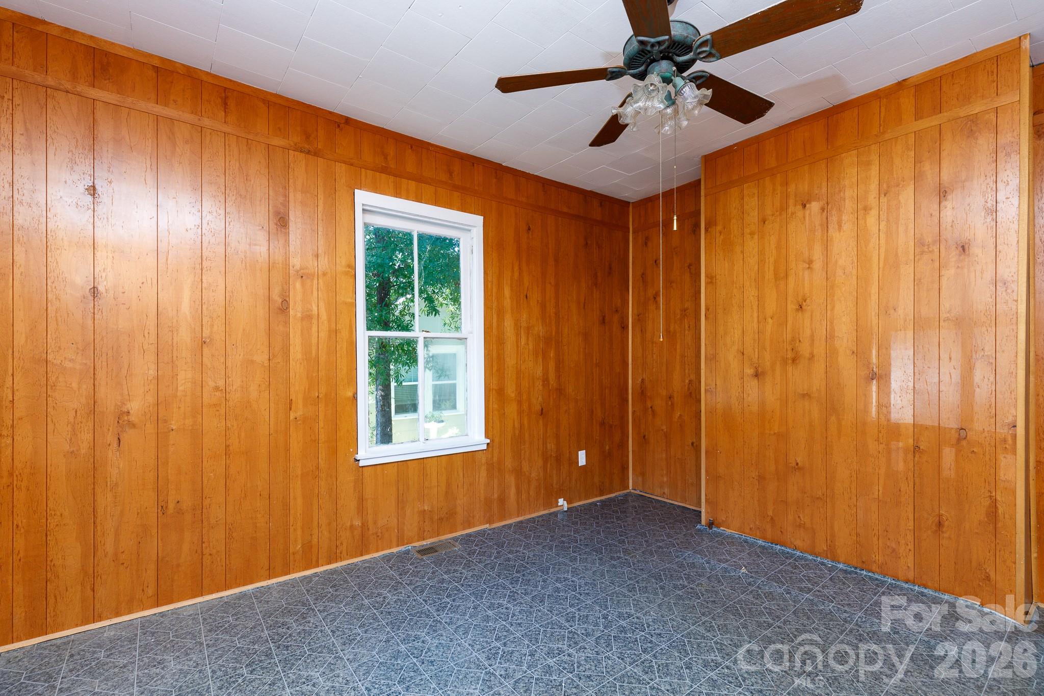 316 S Stonewall Avenue Property Photo 7