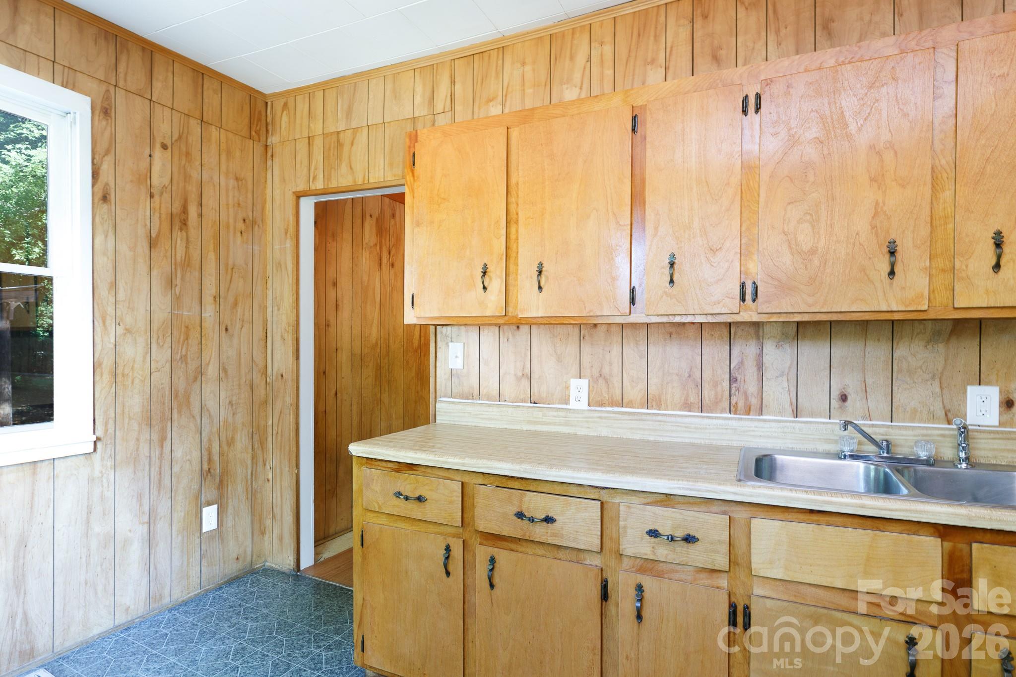 316 S Stonewall Avenue Property Photo 11