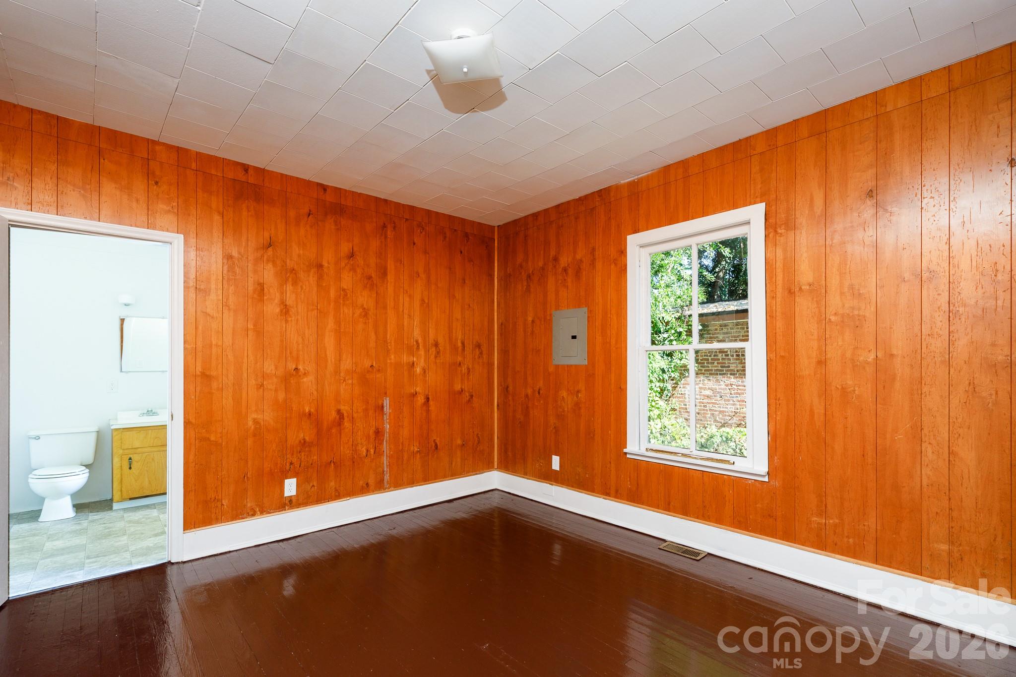 316 S Stonewall Avenue Property Photo 13